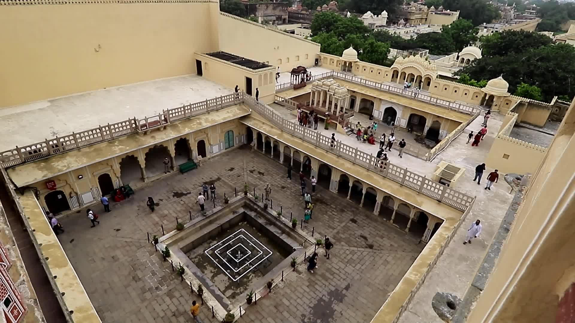 Tourists at Hawa Mahal In Jaipur 