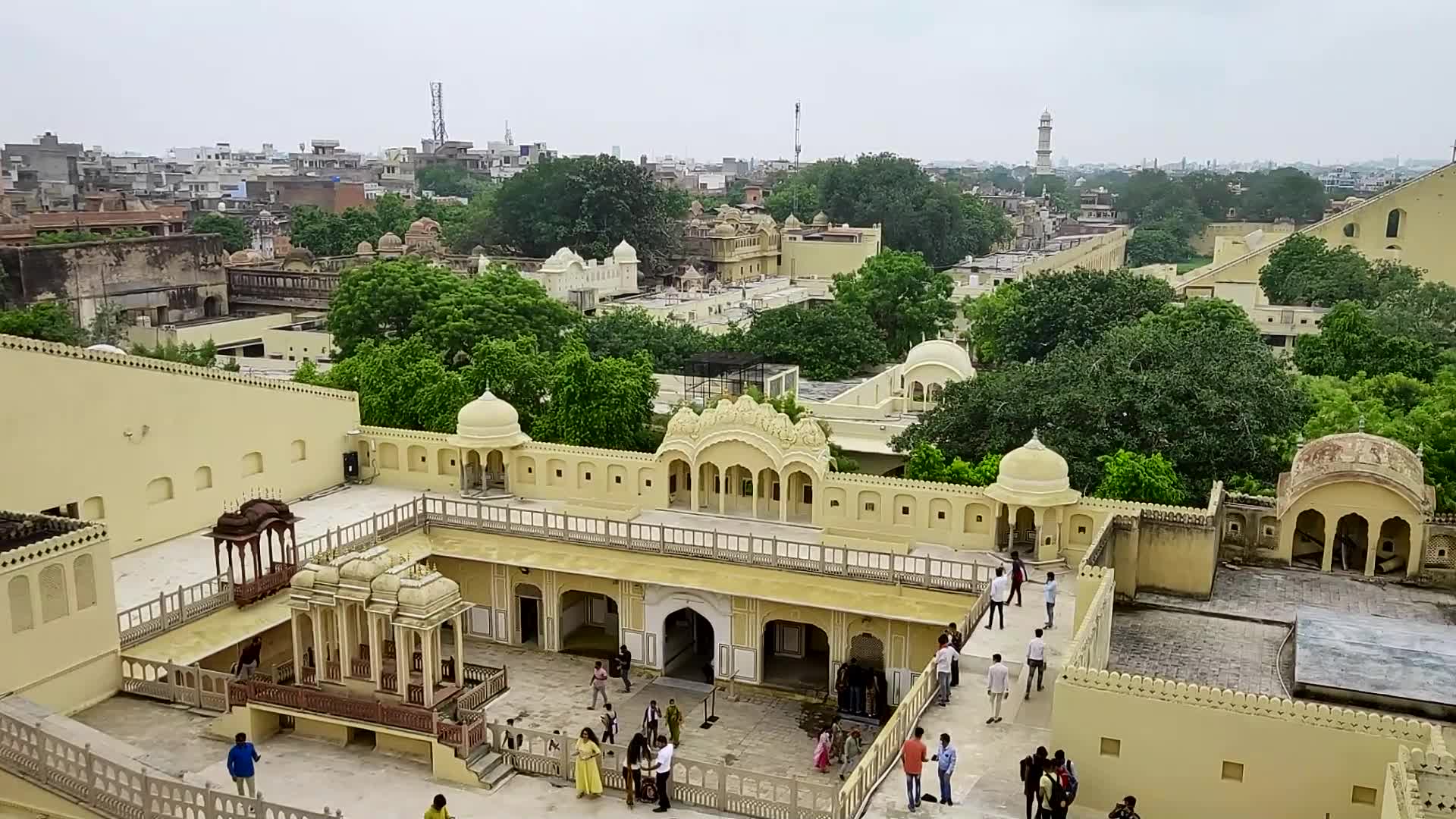 Tourists at Hawa Mahal In Jaipur 