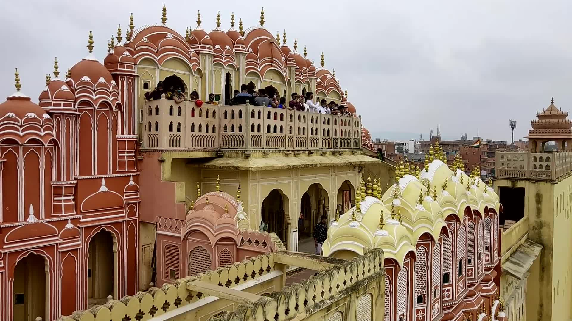 Tourists at Hawa Mahal In Jaipur 