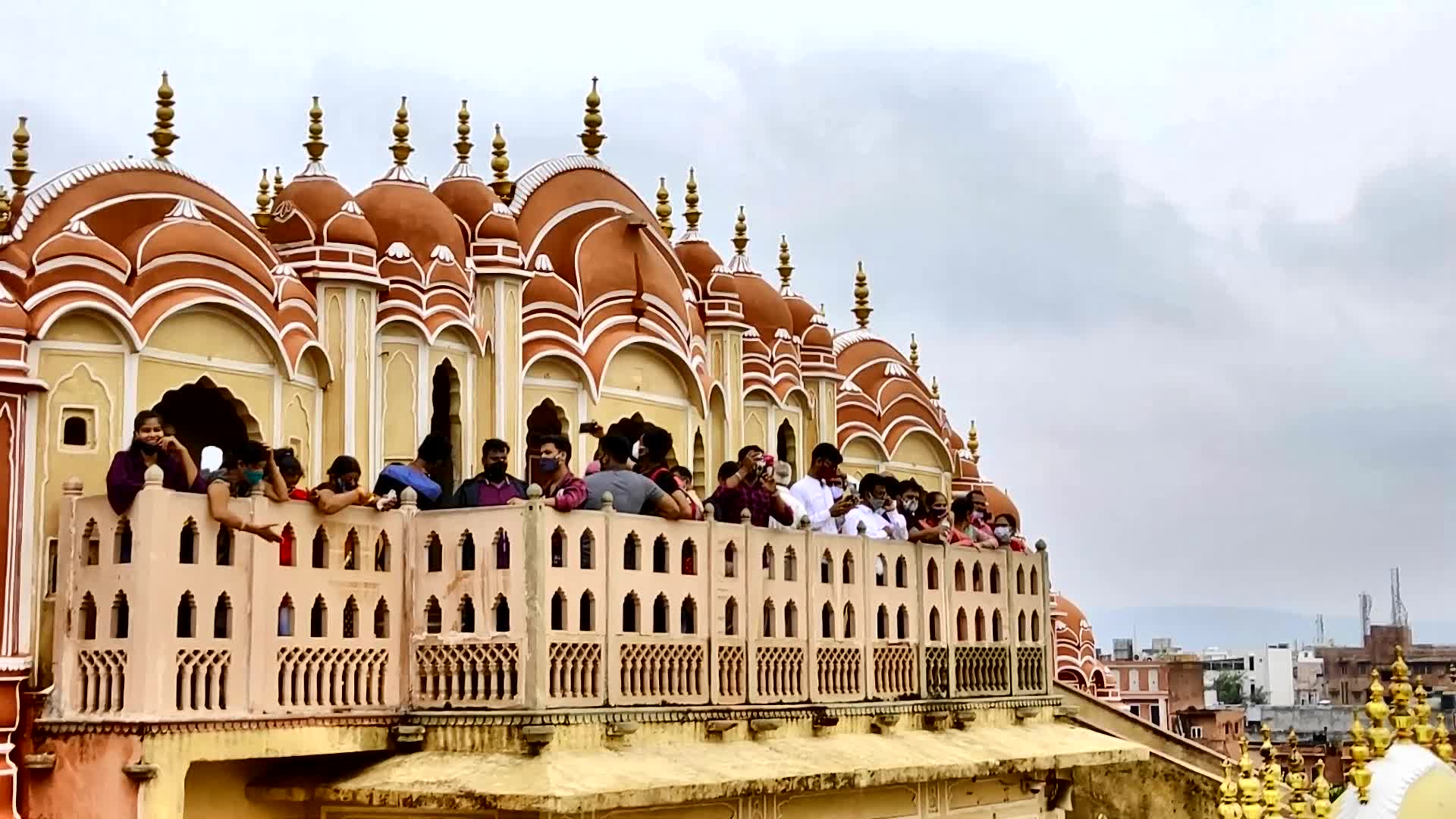 Tourists at Hawa Mahal In Jaipur 