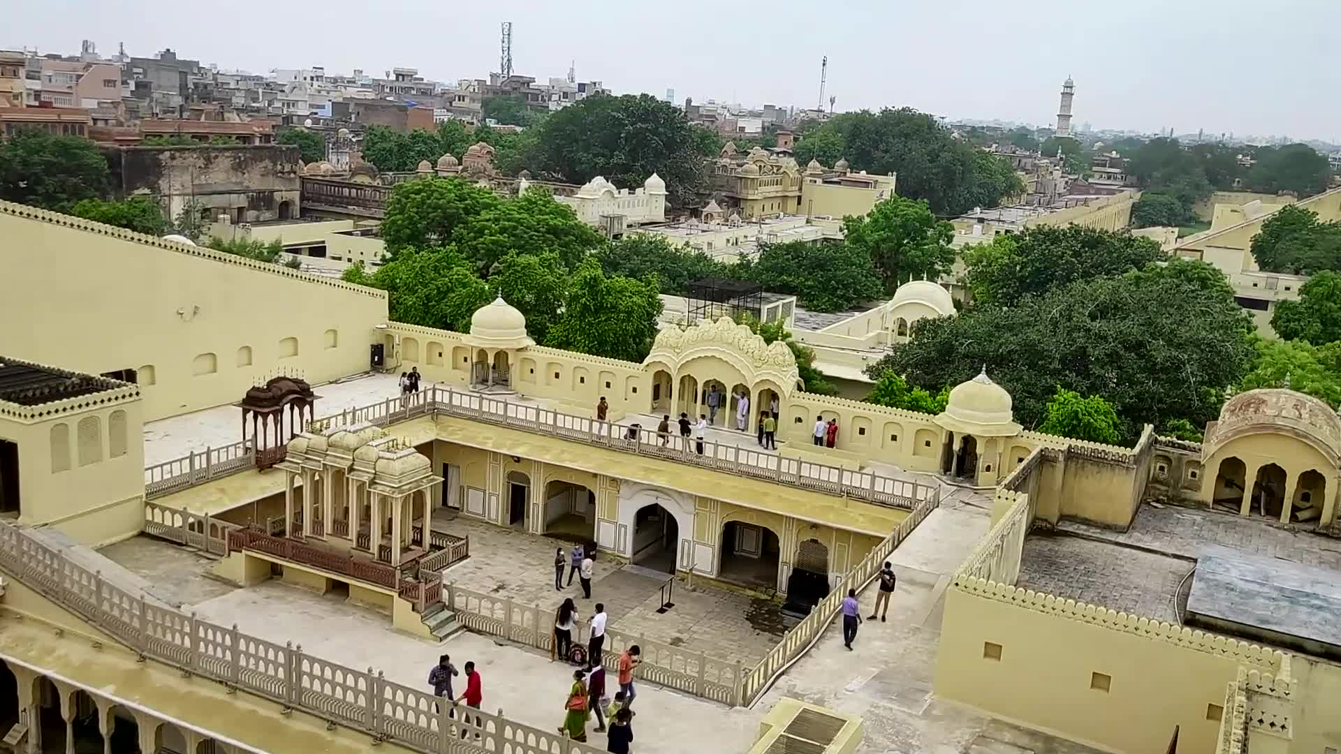 Tourists at Hawa Mahal In Jaipur 