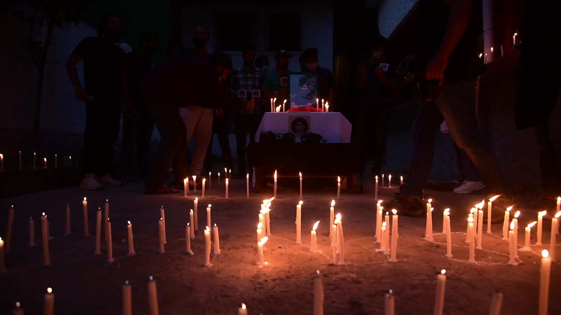 Kashmiri media pays homage to late photojournalist Danish Siddiqui with a candlelight vigil