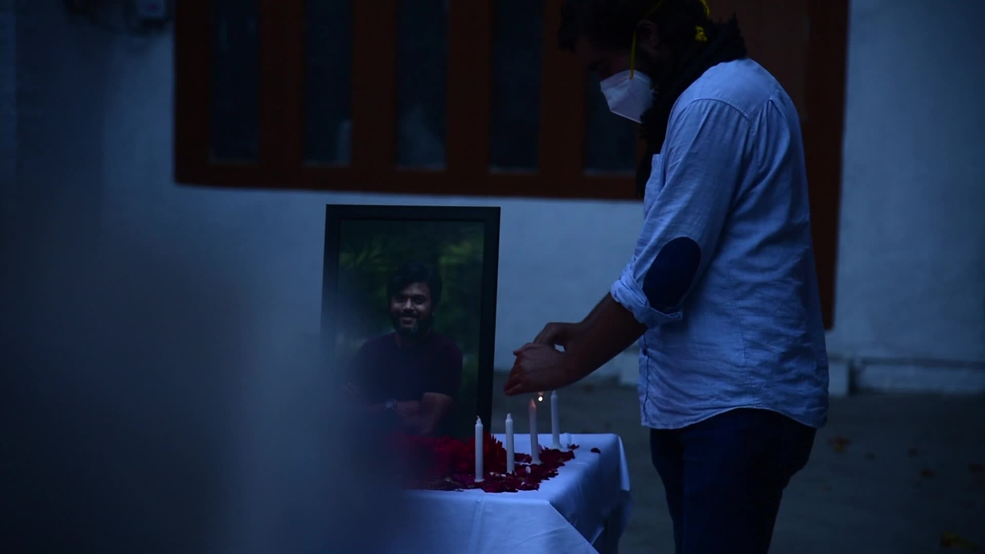 Kashmiri media pays homage to late photojournalist Danish Siddiqui with a candlelight vigil