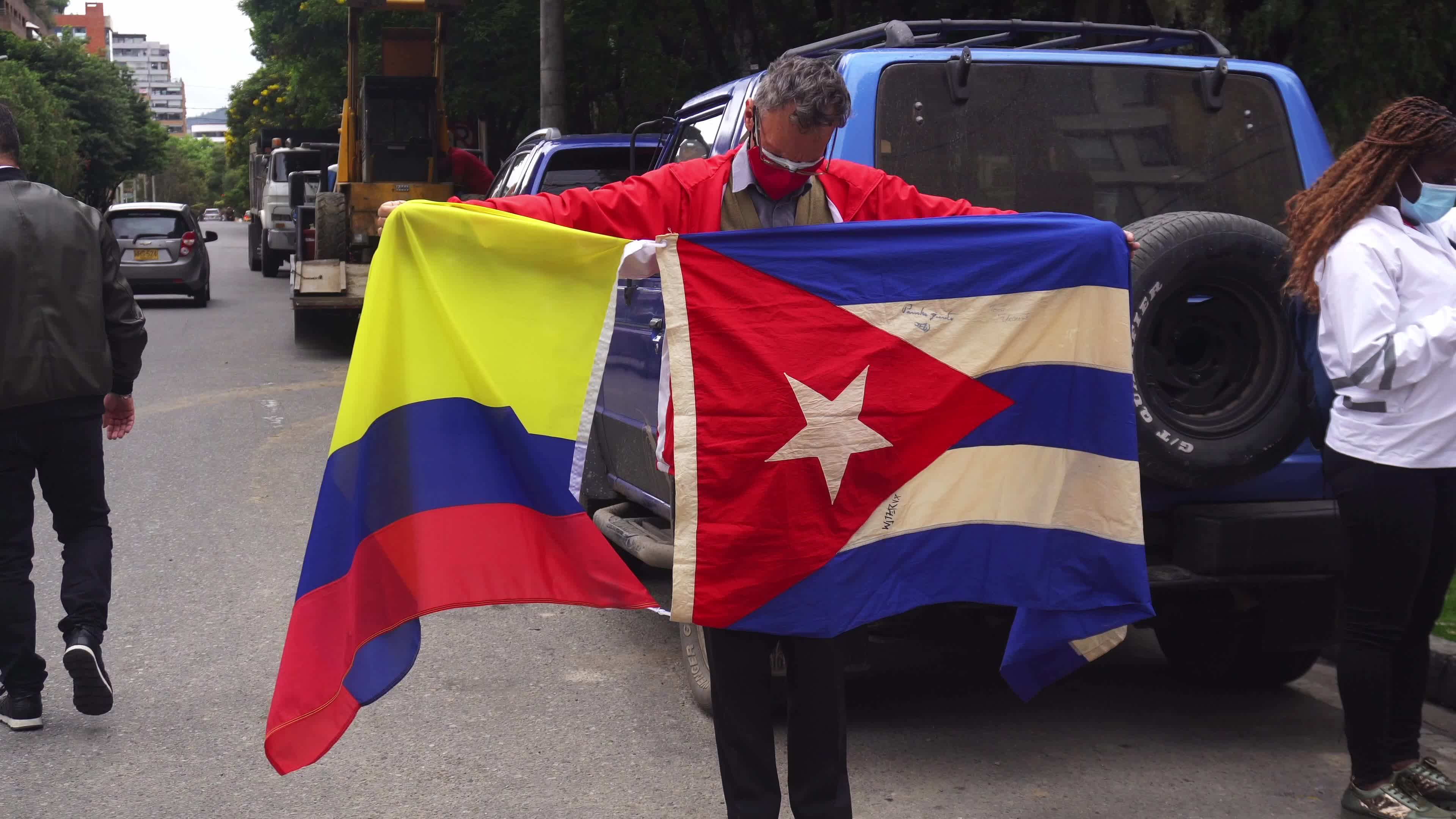 Colombians protest in support of Cuba