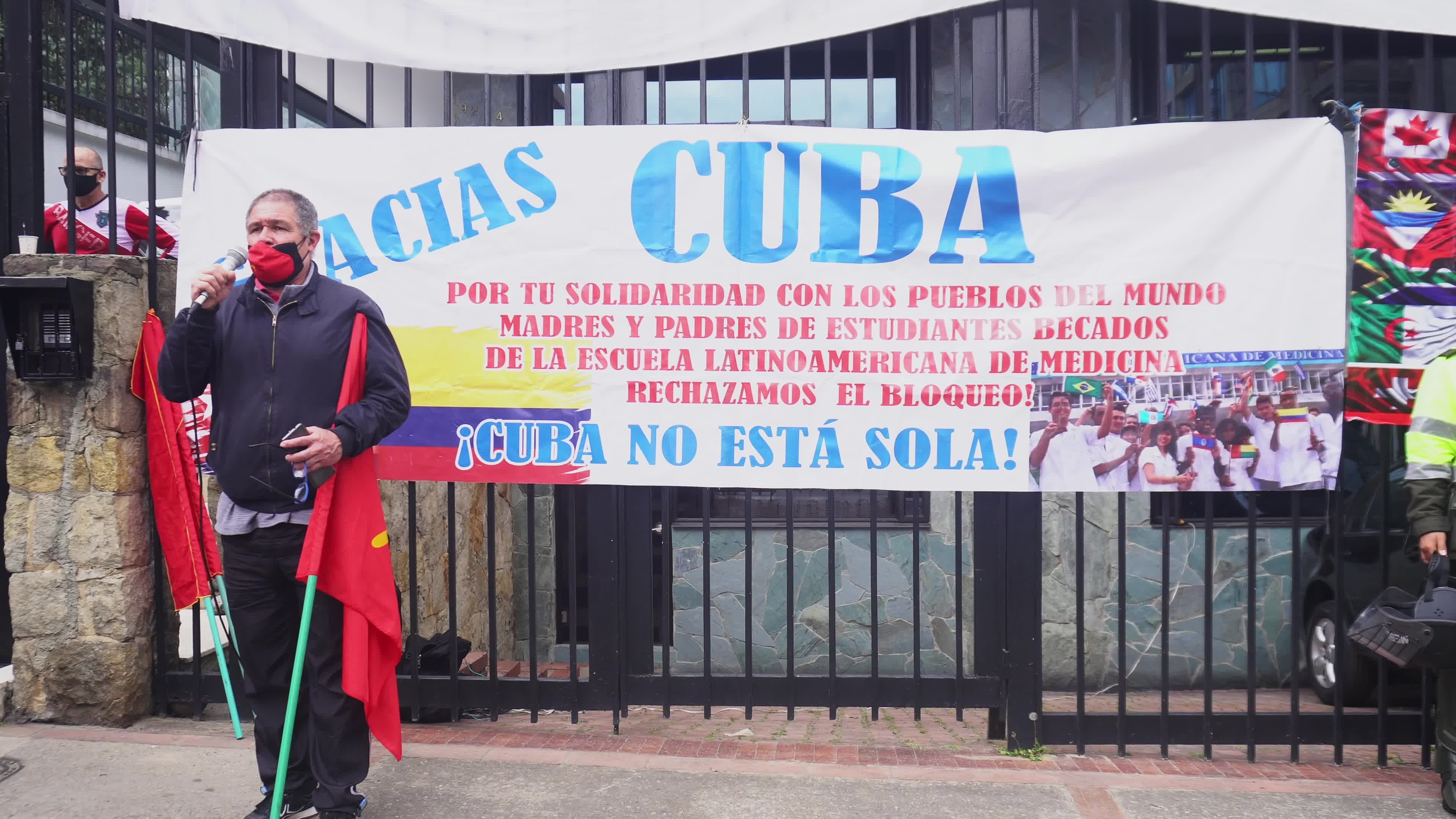 Colombians protest in support of Cuba