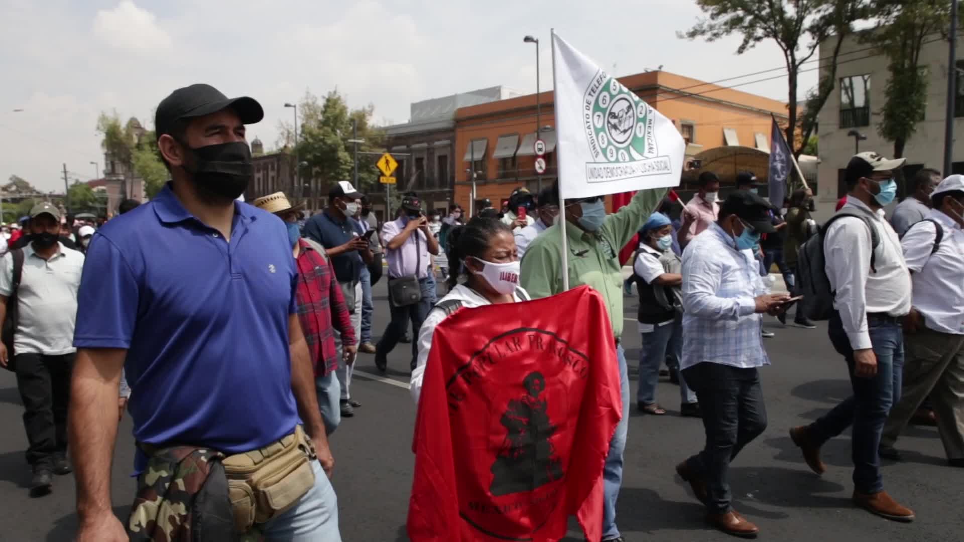 National march of teachers for job improvements in Mexico CIty