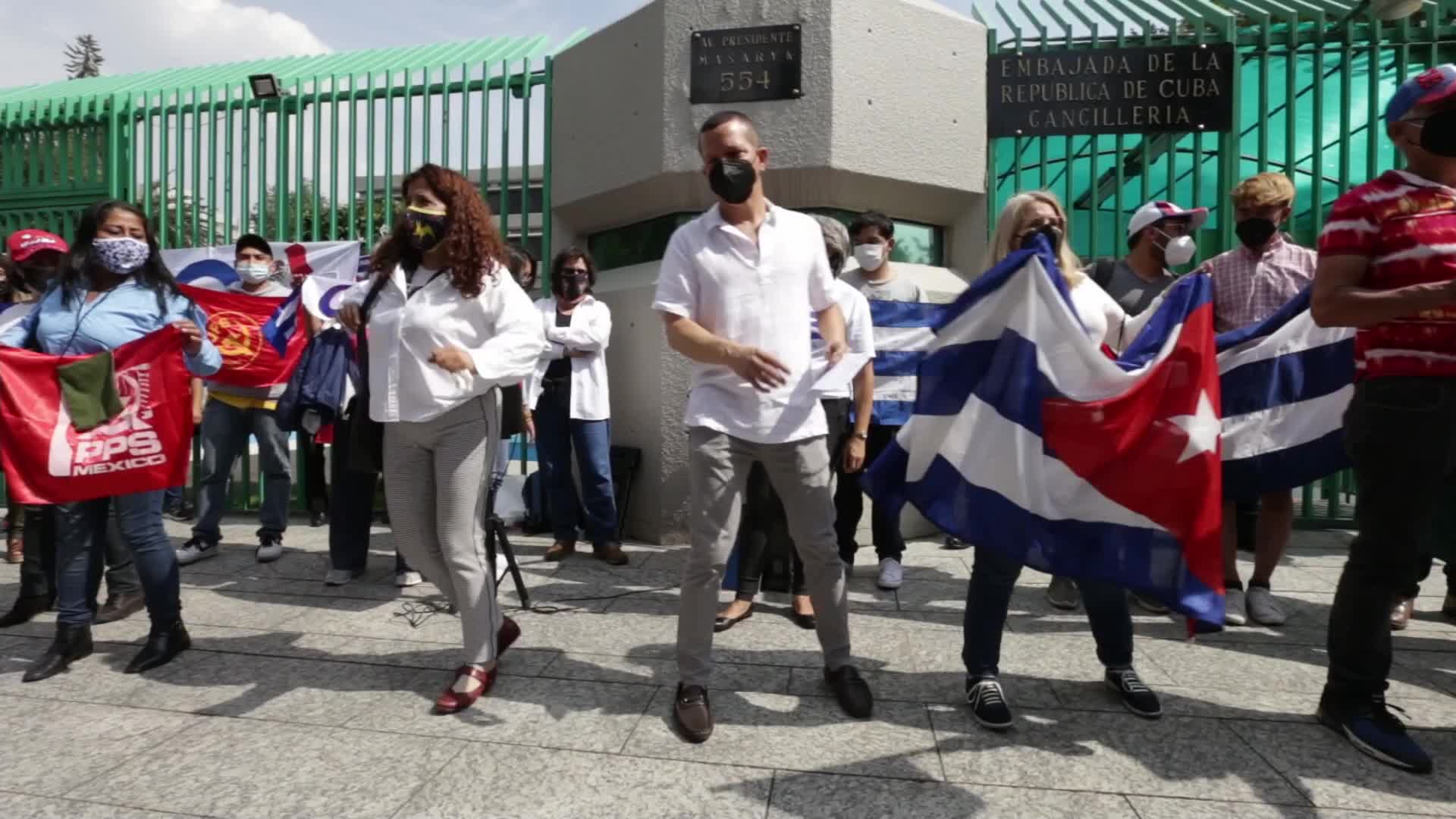 Support for the Cuban government in Mexico City
