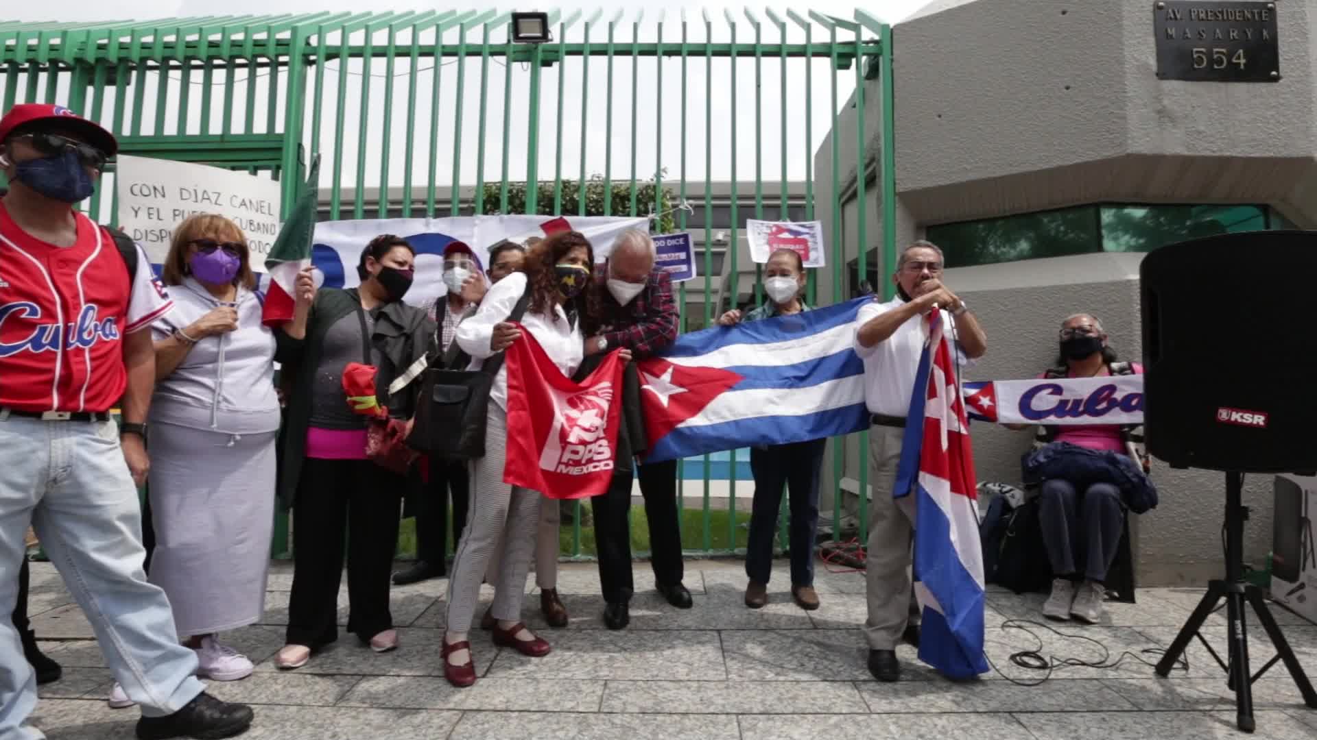 Support for the Cuban government in Mexico City