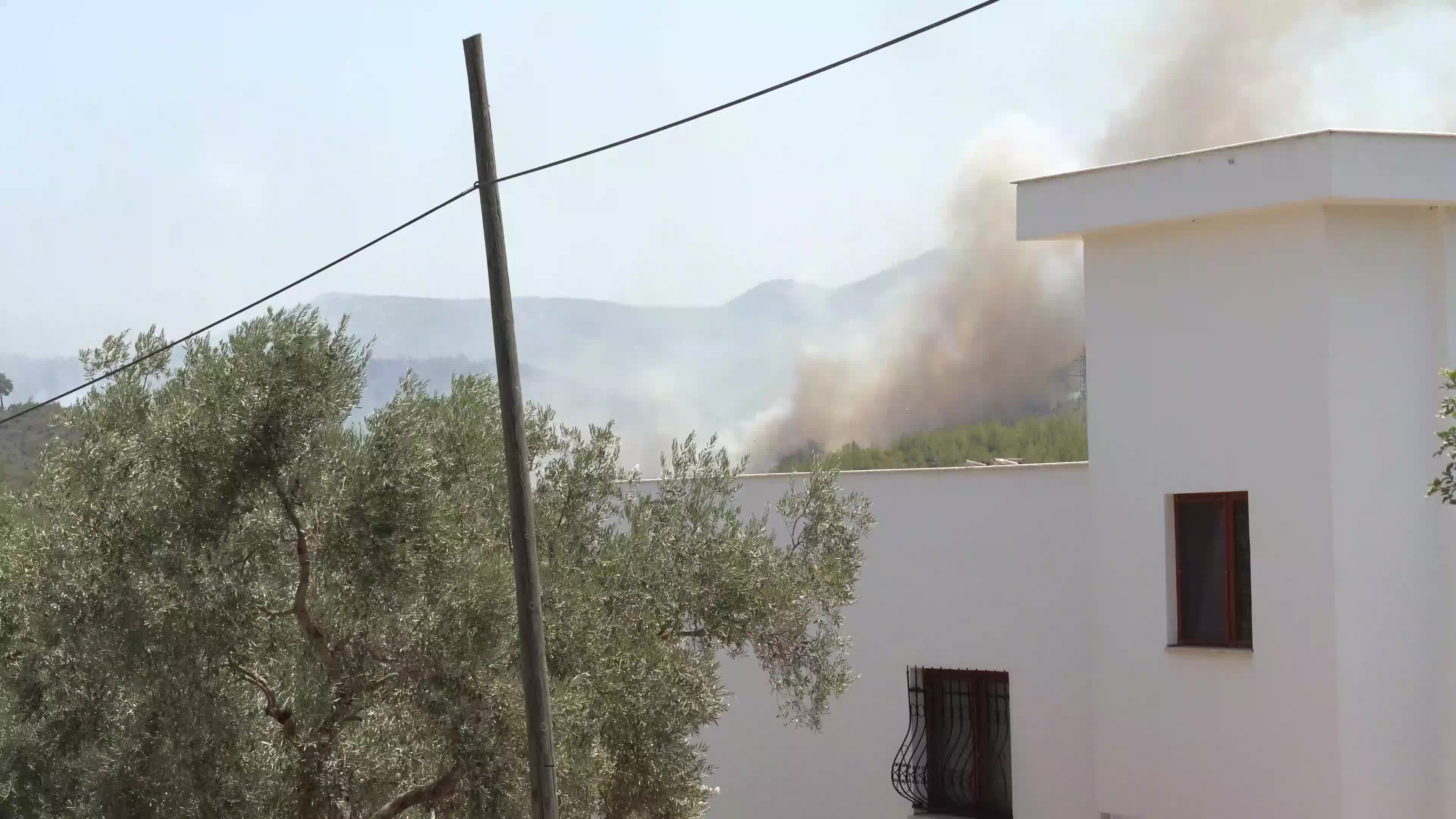 Turkey strives to put out wildfires
