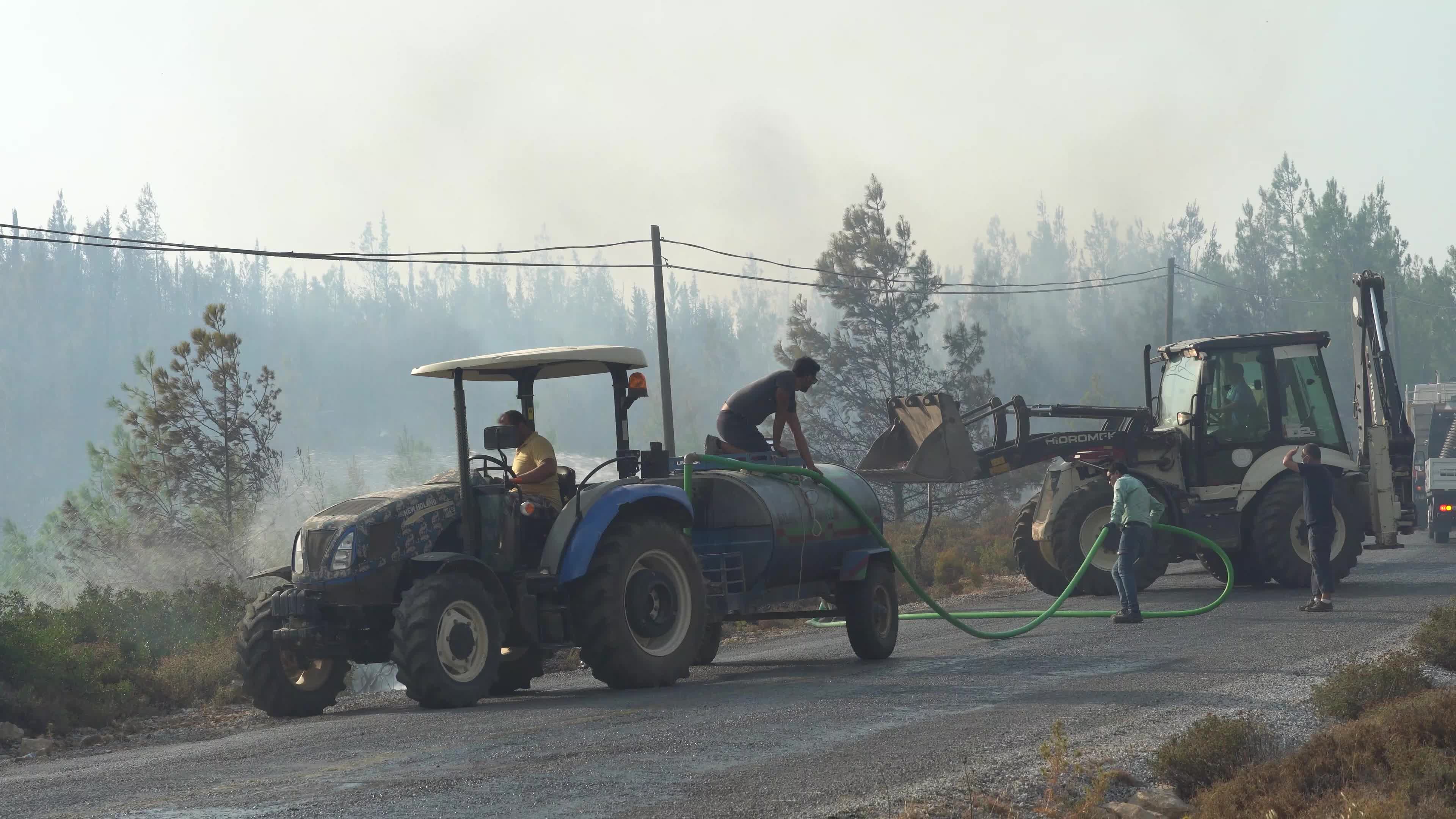 Turkey strives to put out wildfires