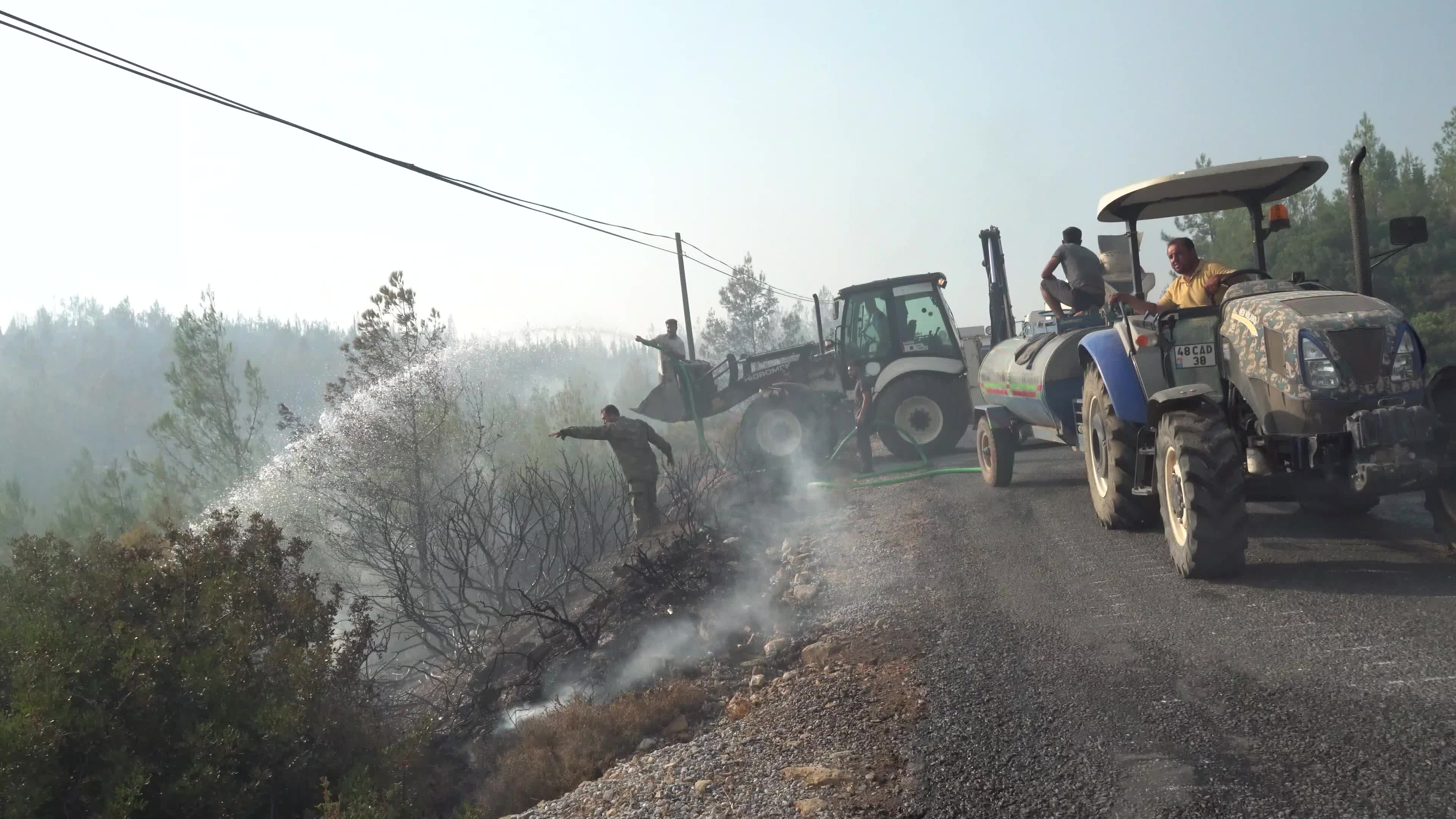 Turkey strives to put out wildfires