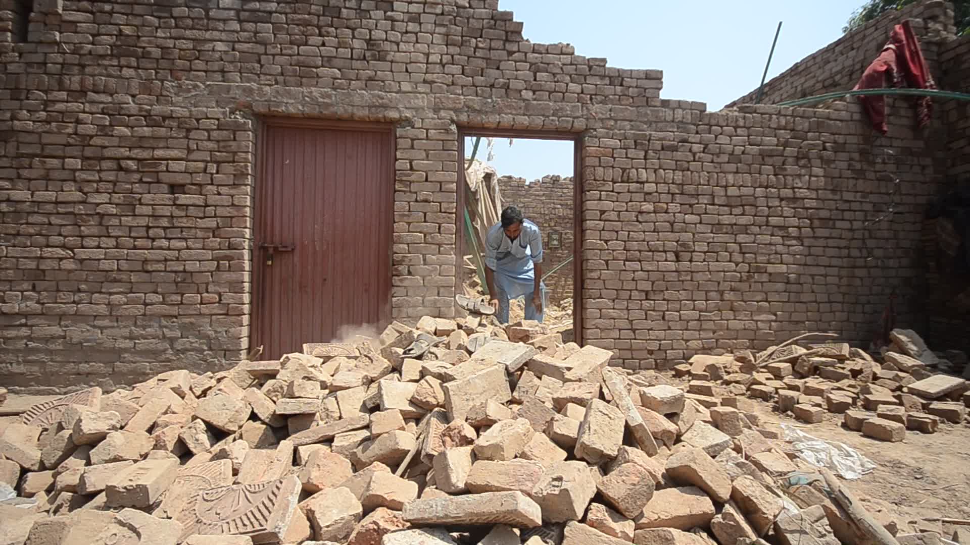 4 killed in roof collapse as heavy rain hits Pakistan's Peshawar