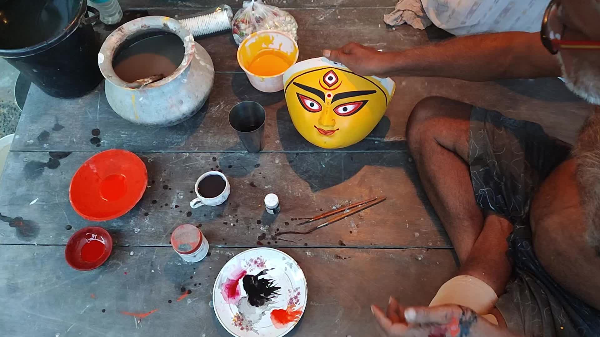 Painting Durga Idol in Kolkata, India
