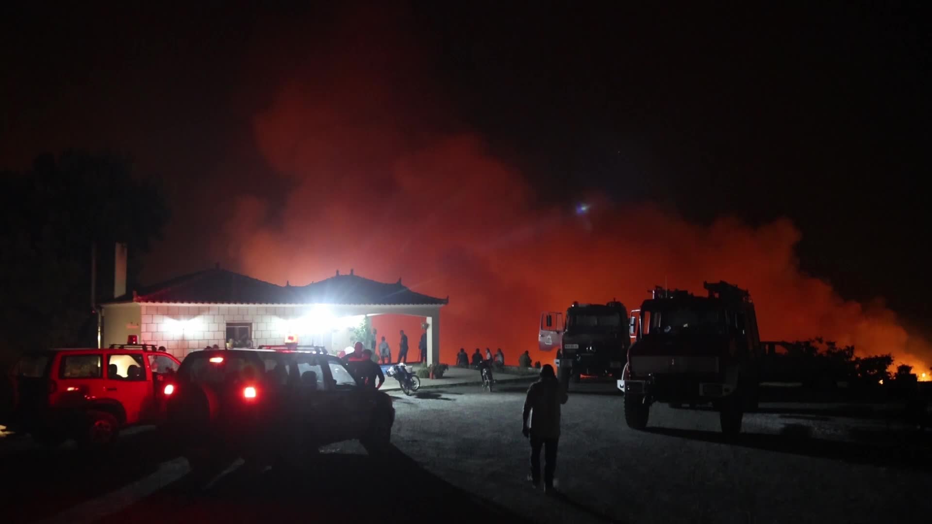 Wildfires continues in Greece, Kourkouli village during the night