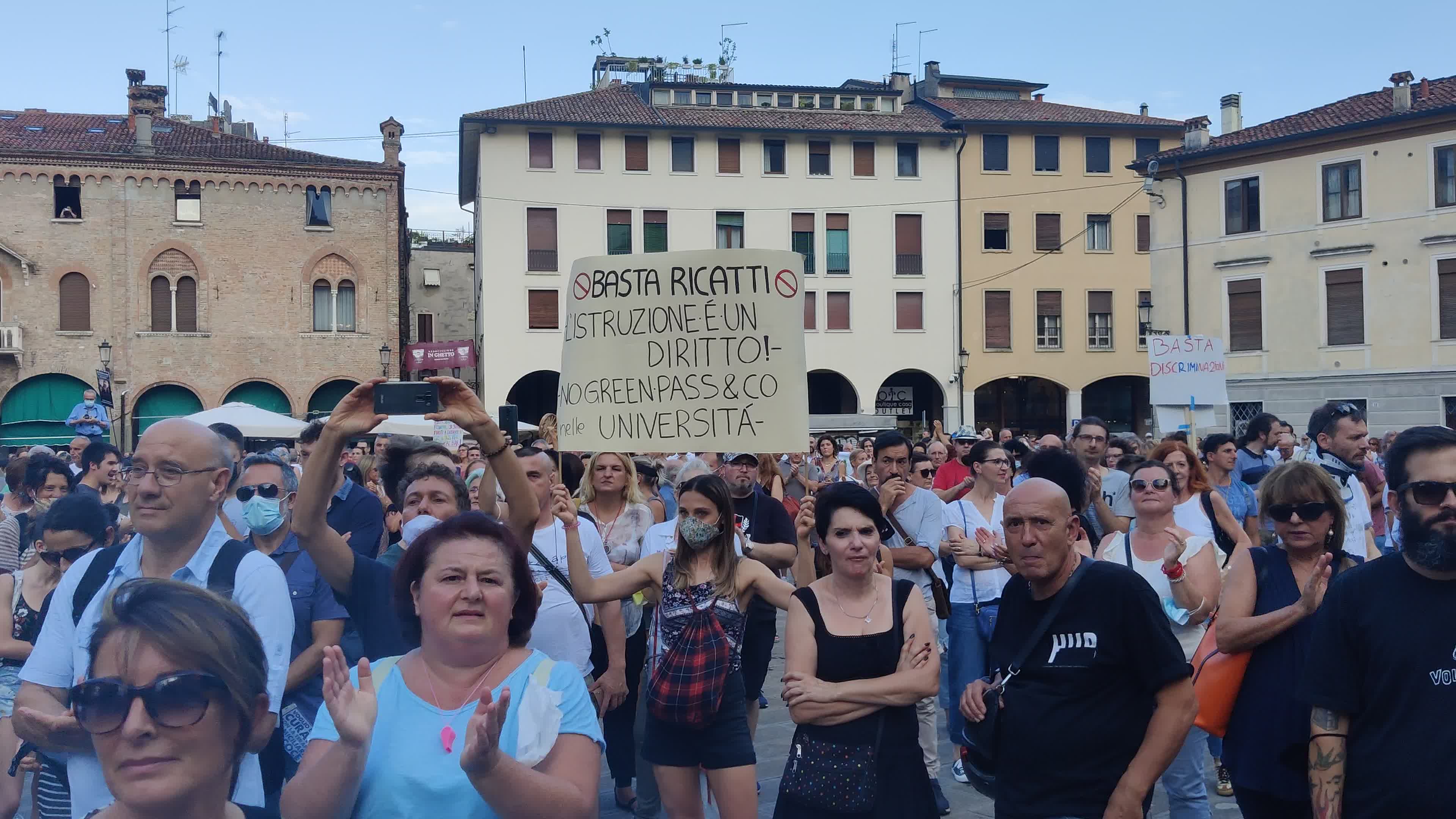 Demonstration against the "Green Pass" after it was introduces in Italy