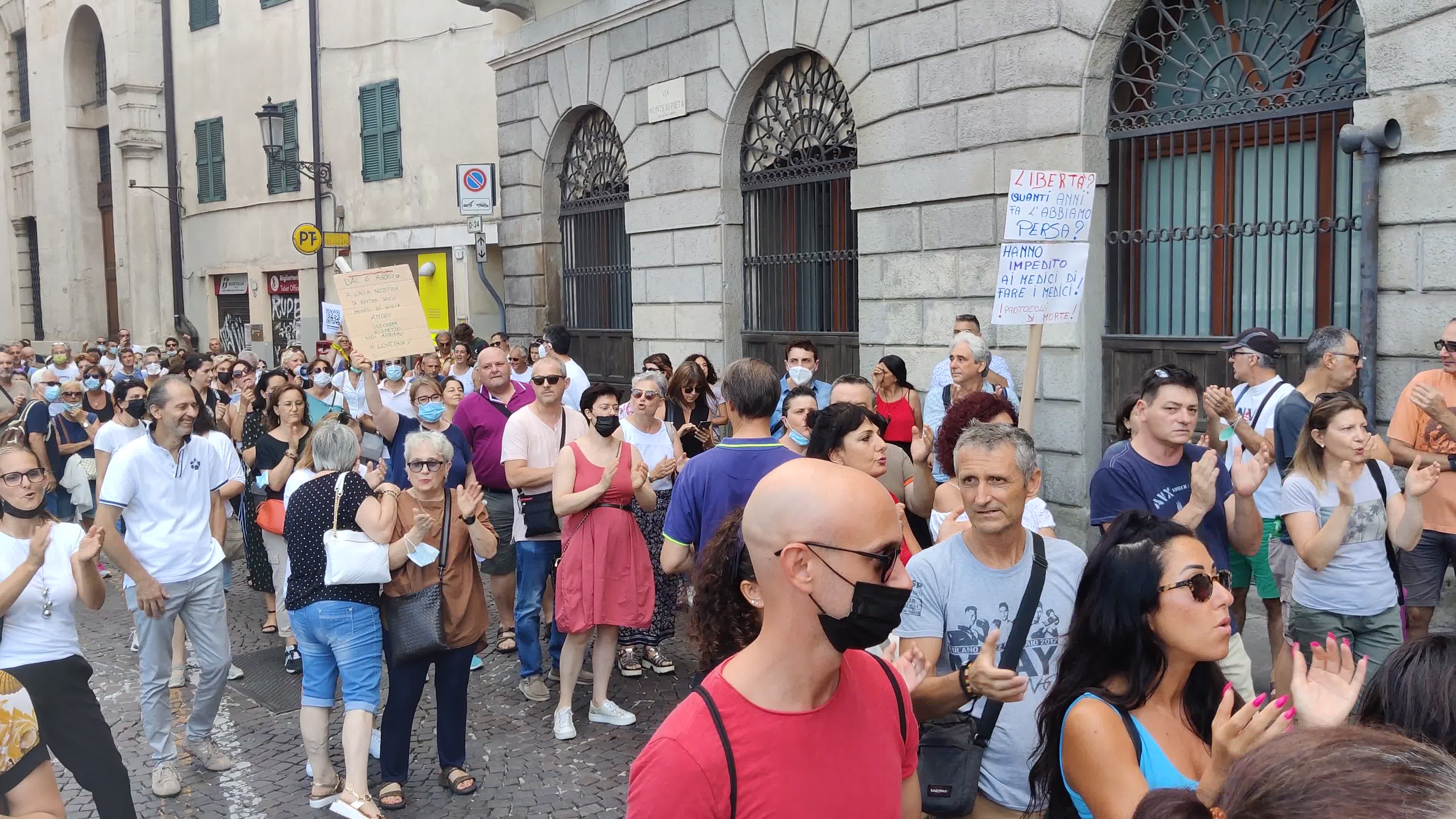 Demonstration against the "Green Pass" after it was introduces in Italy