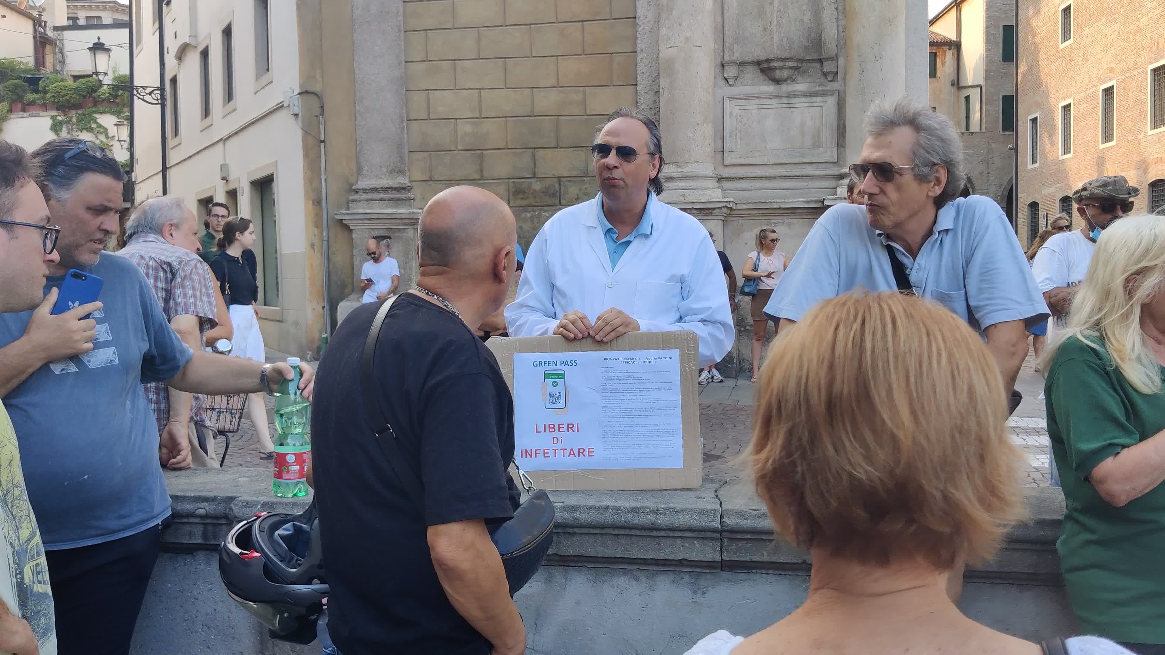 Demonstration against the "Green Pass" after it was introduces in Italy