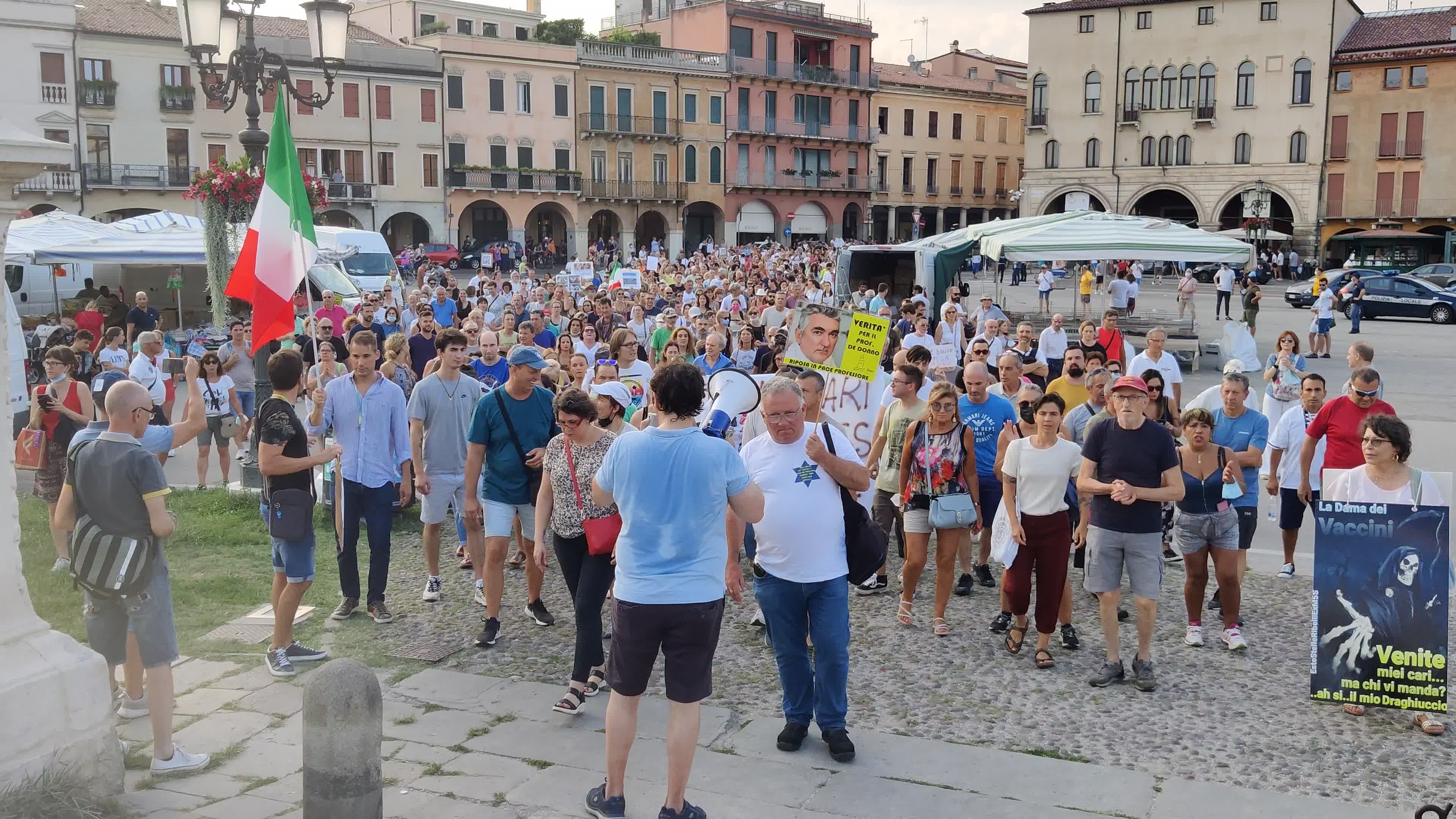 Demonstration against the "Green Pass" after it was introduces in Italy