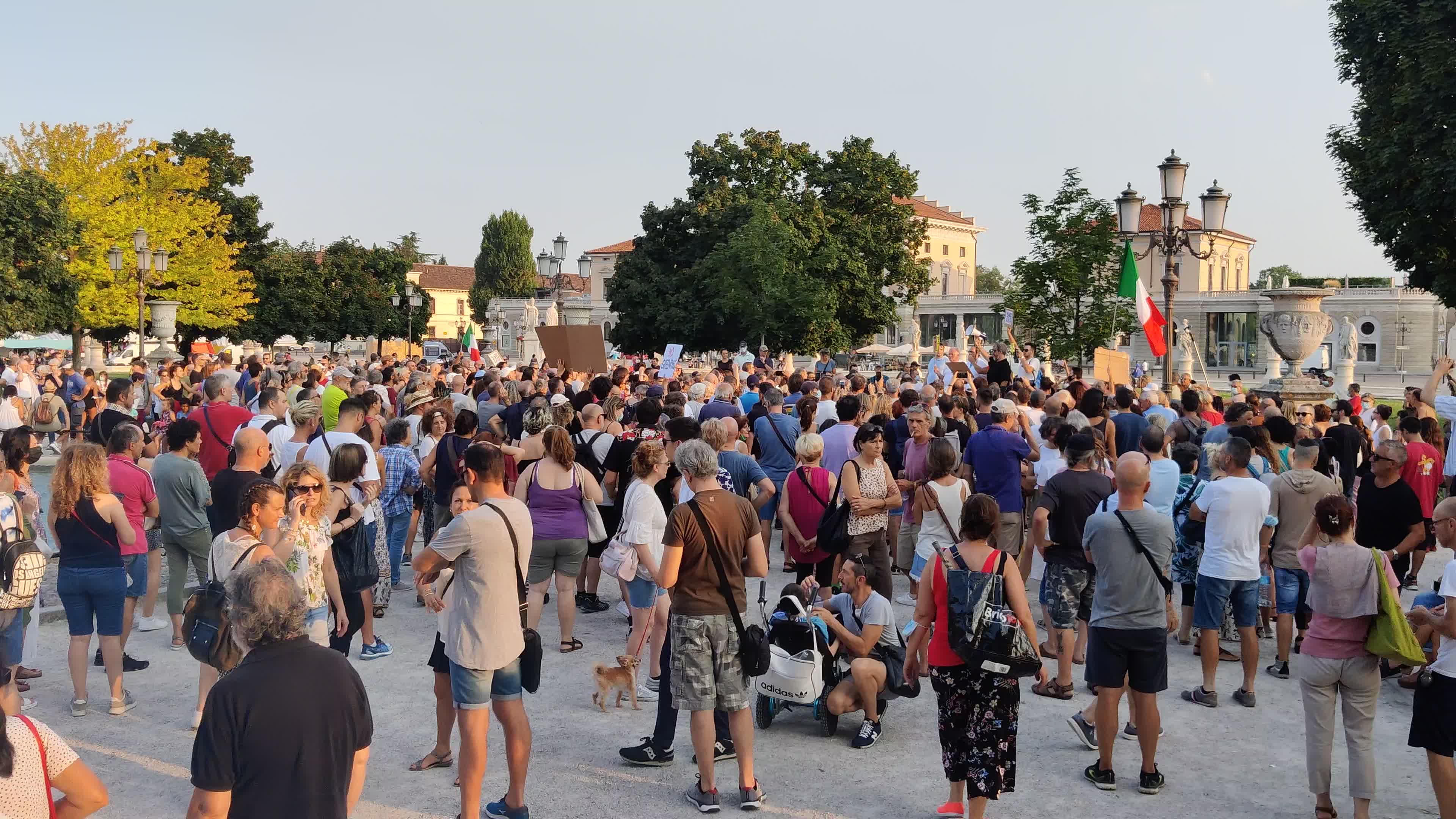Demonstration against the "Green Pass" after it was introduces in Italy