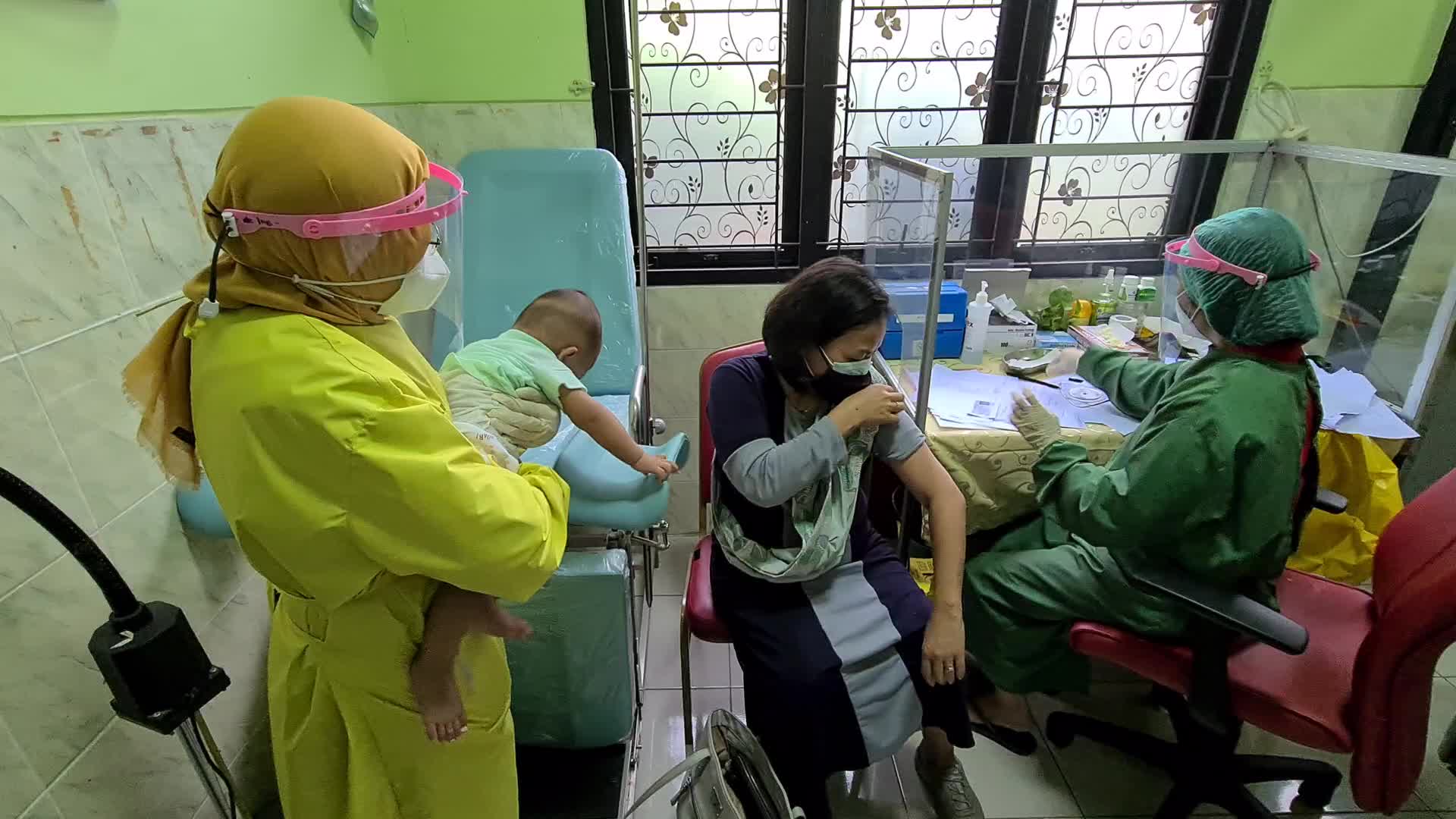 Coronavirus vaccination for pregnant women in Indonesia
