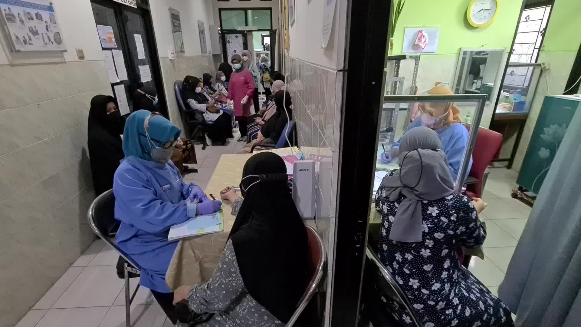 Coronavirus vaccination for pregnant women in Indonesia