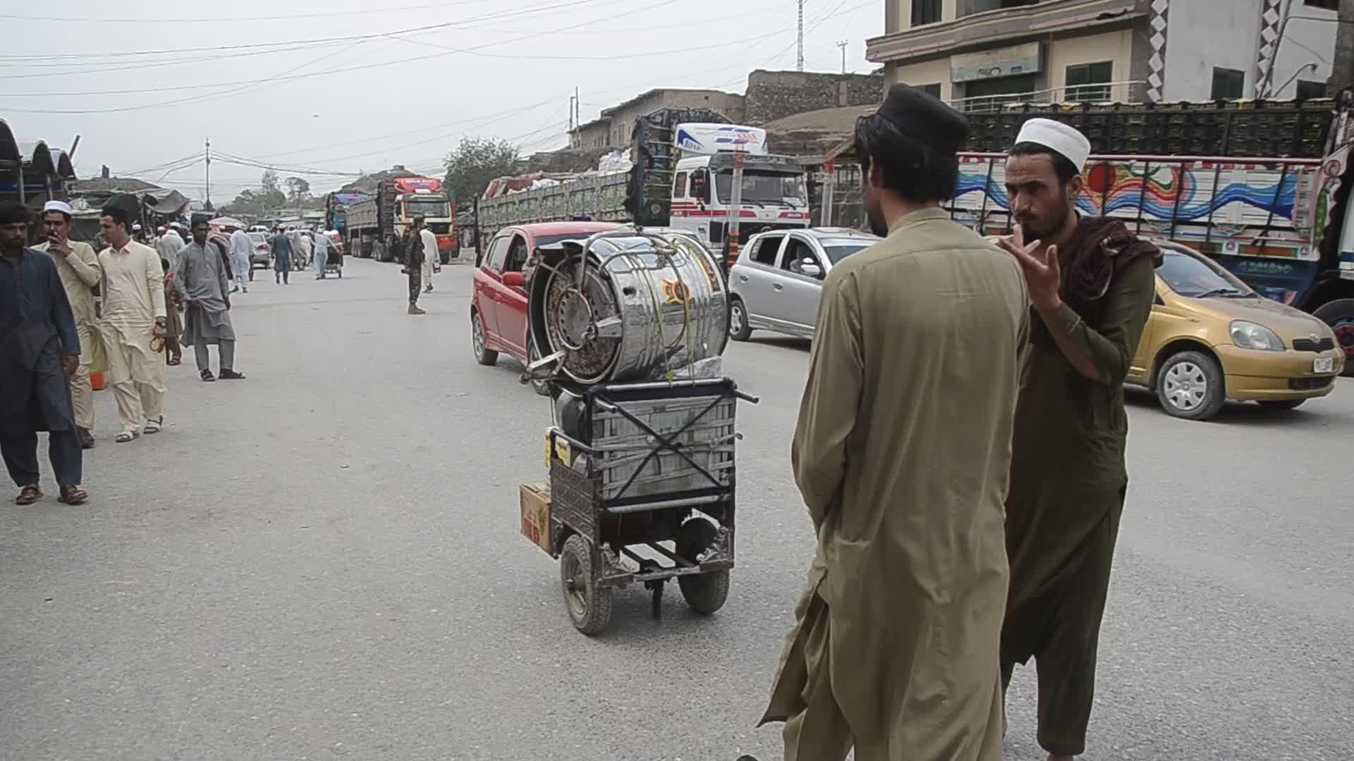 Pakistan reopens Torkham border crossing with Afghanistan