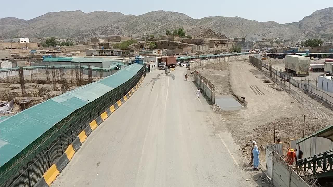 Pakistan reopens Torkham border crossing with Afghanistan