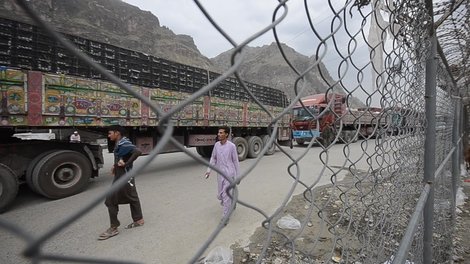 Pakistan reopens Torkham border crossing with Afghanistan