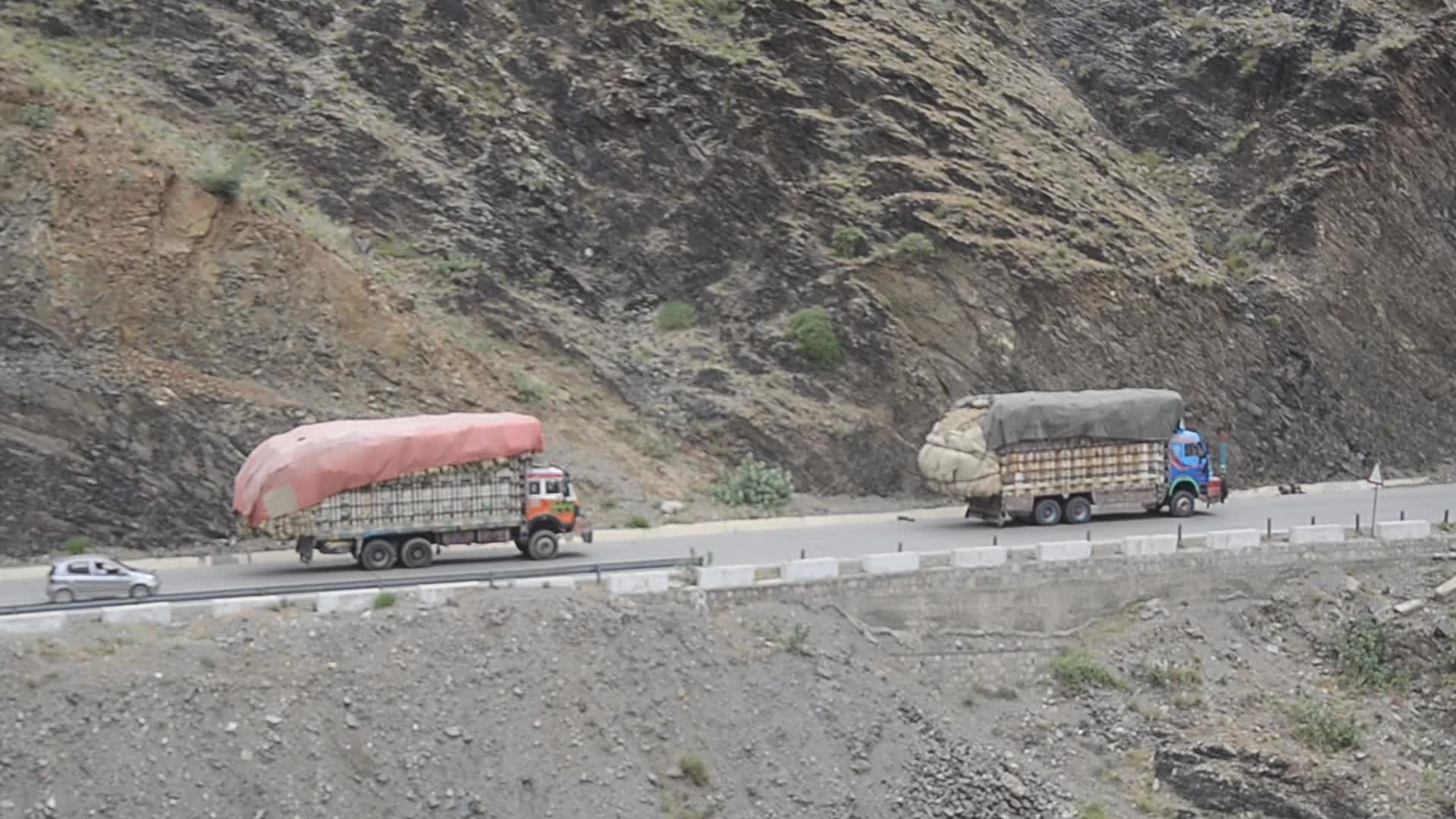 Pakistan reopens Torkham border crossing with Afghanistan