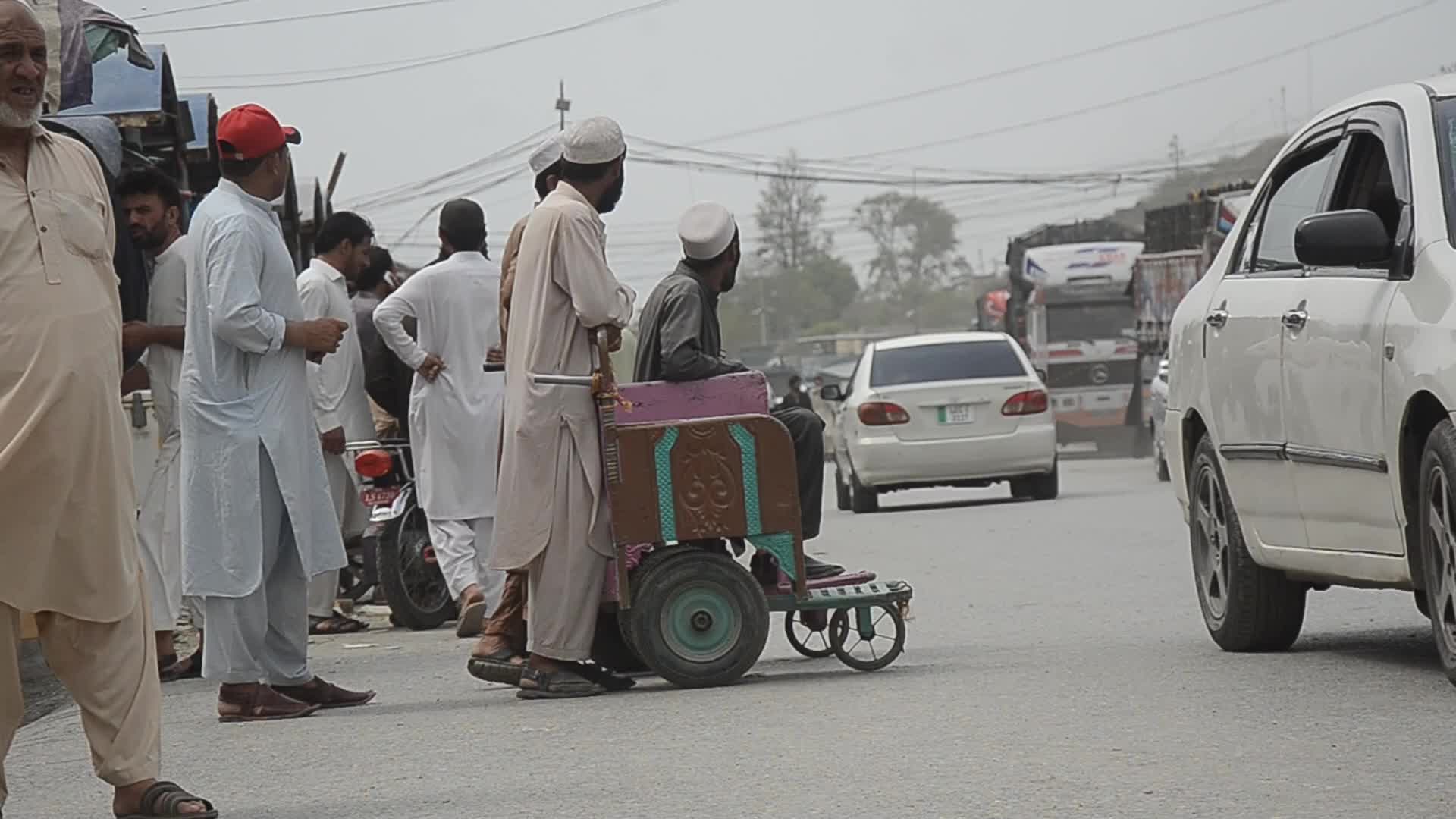Pakistan reopens Torkham border crossing with Afghanistan