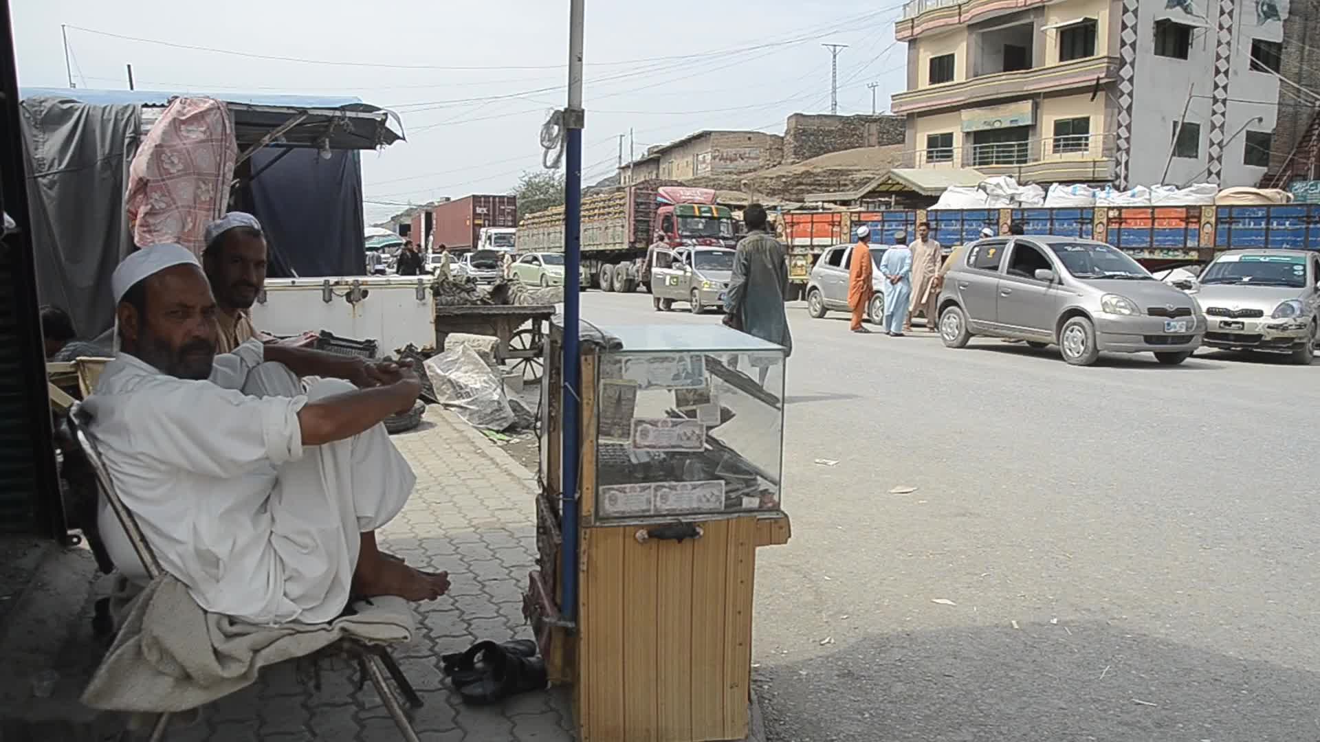 Pakistan reopens Torkham border crossing with Afghanistan