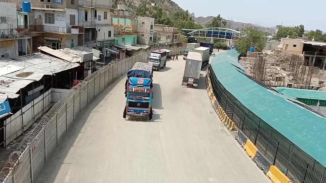 Pakistan reopens Torkham border crossing with Afghanistan