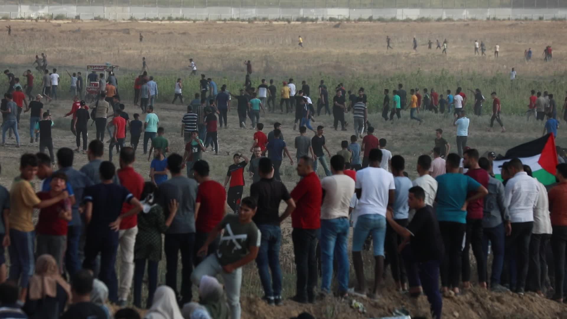 Palestinians hold anti-Israel protest at Gaza border
