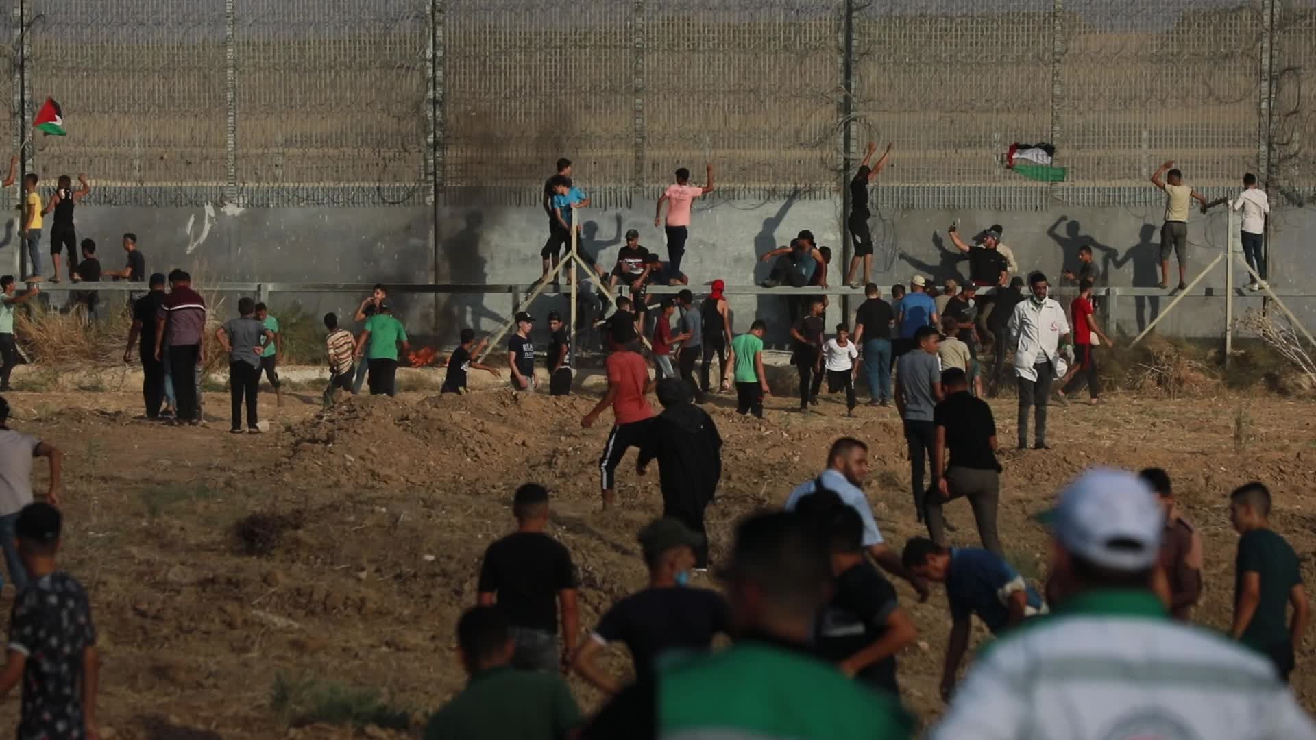 Palestinians hold anti-Israel protest at Gaza border