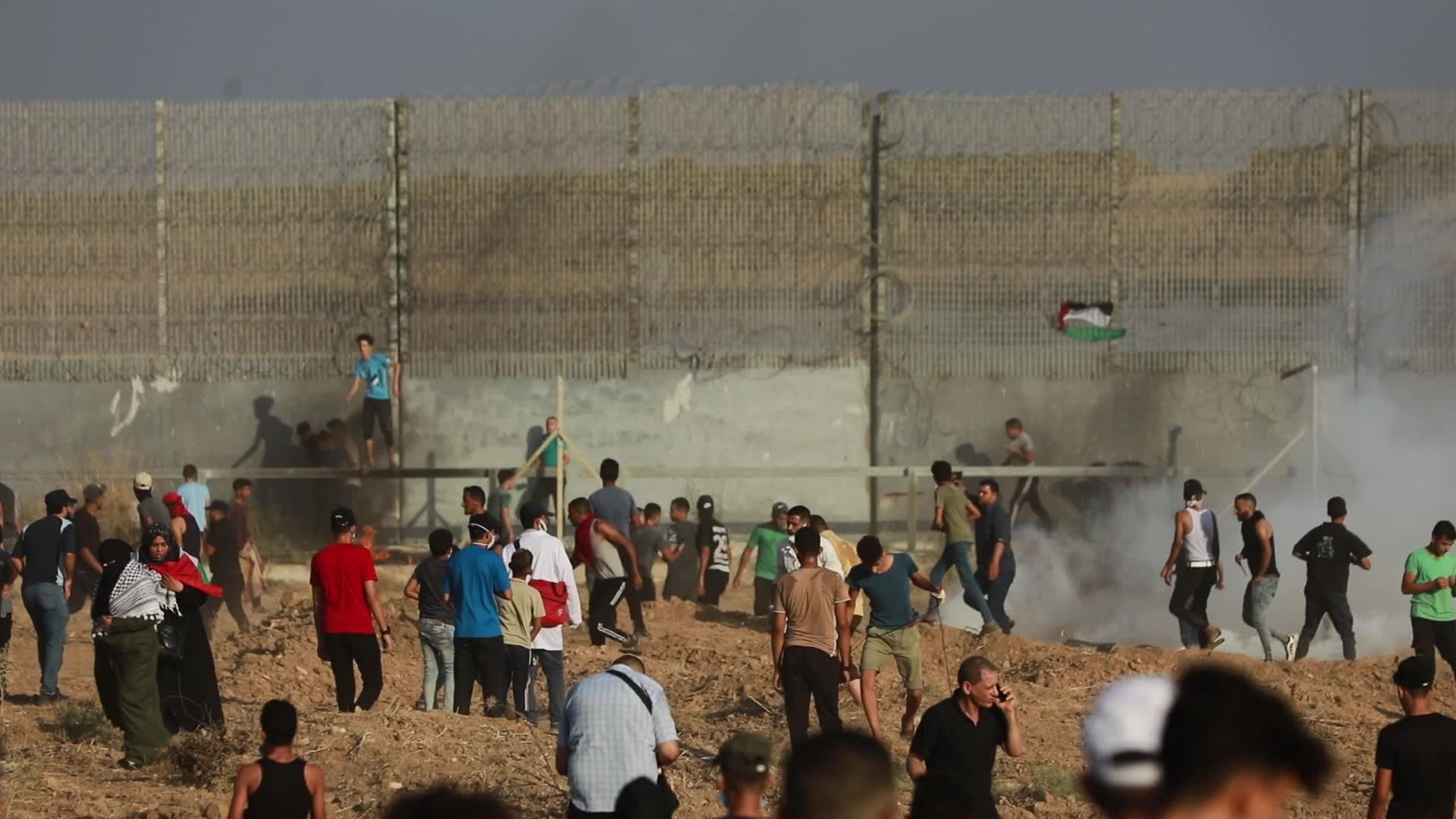 Palestinians hold anti-Israel protest at Gaza border