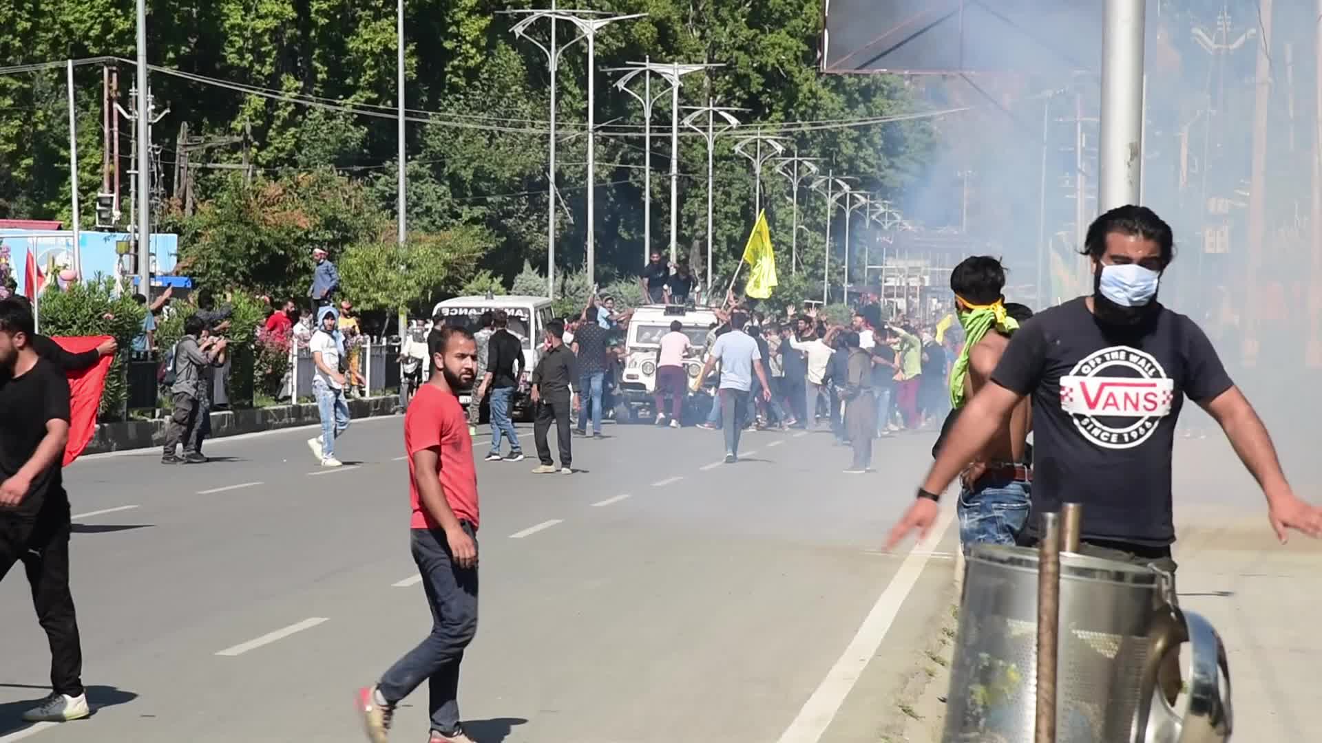 Clashes on the day of muharram procession in Kashmir