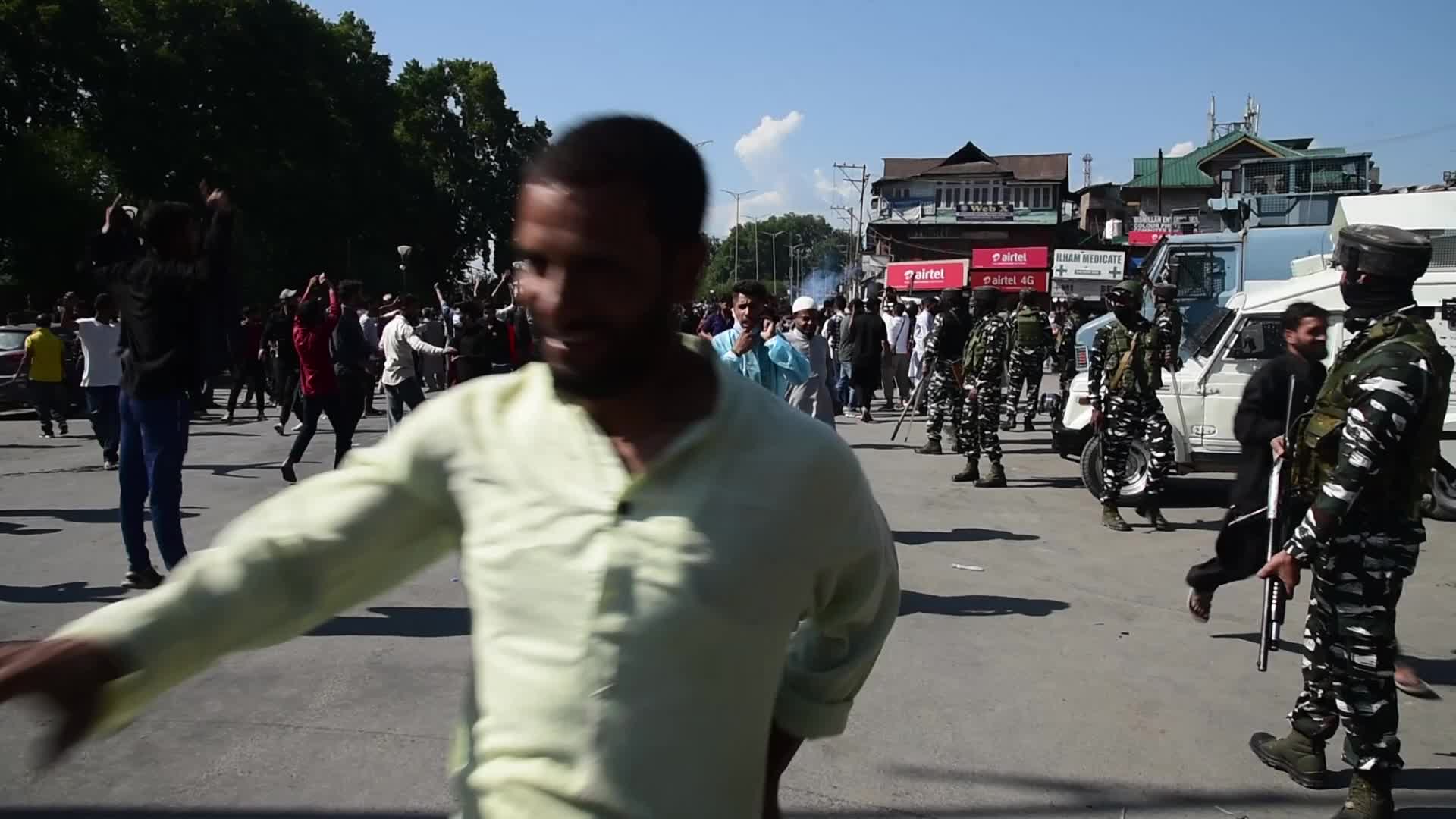 Clashes on the day of muharram procession in Kashmir