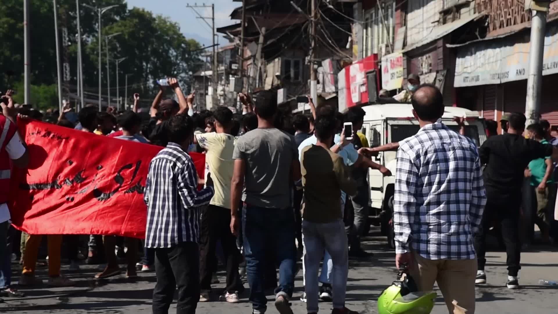 Clashes on the day of muharram procession in Kashmir