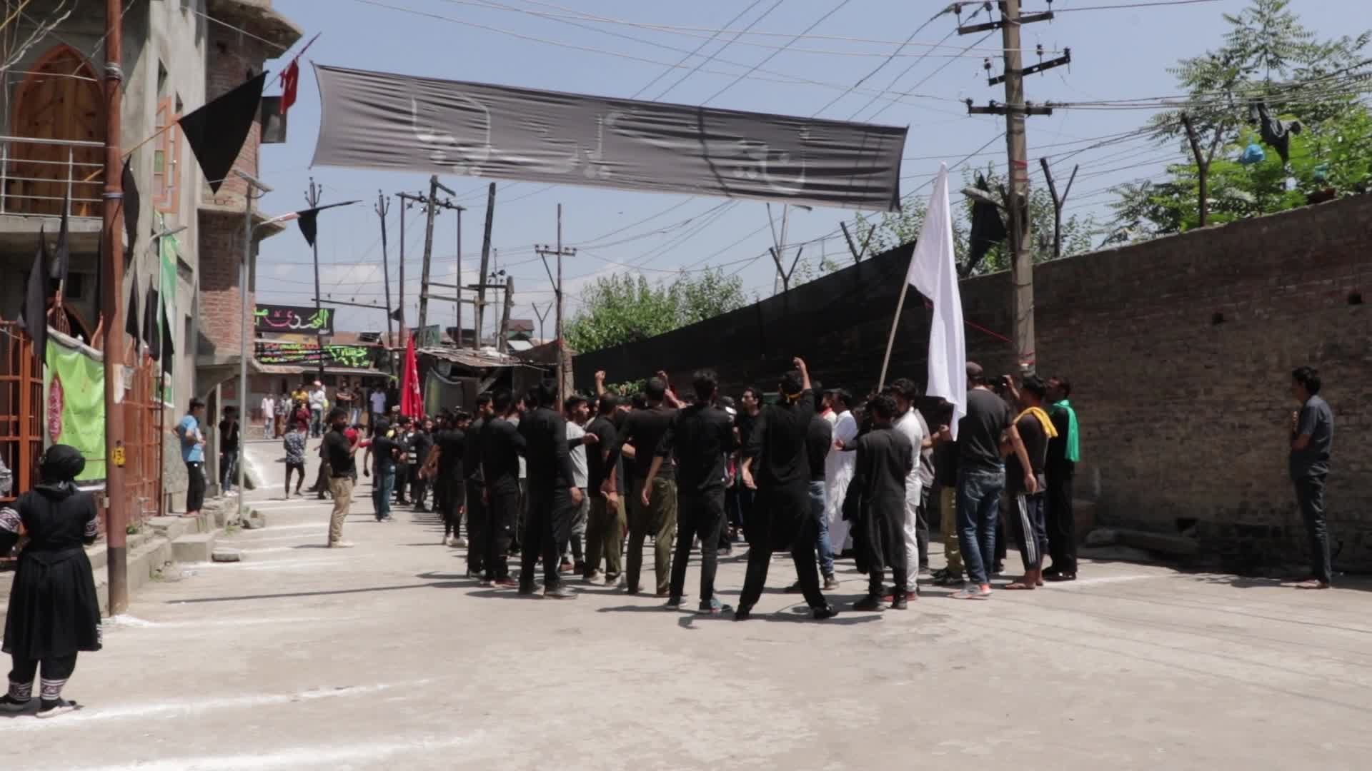 Security forces crackdown on Muharram procession in Indian Kashmir