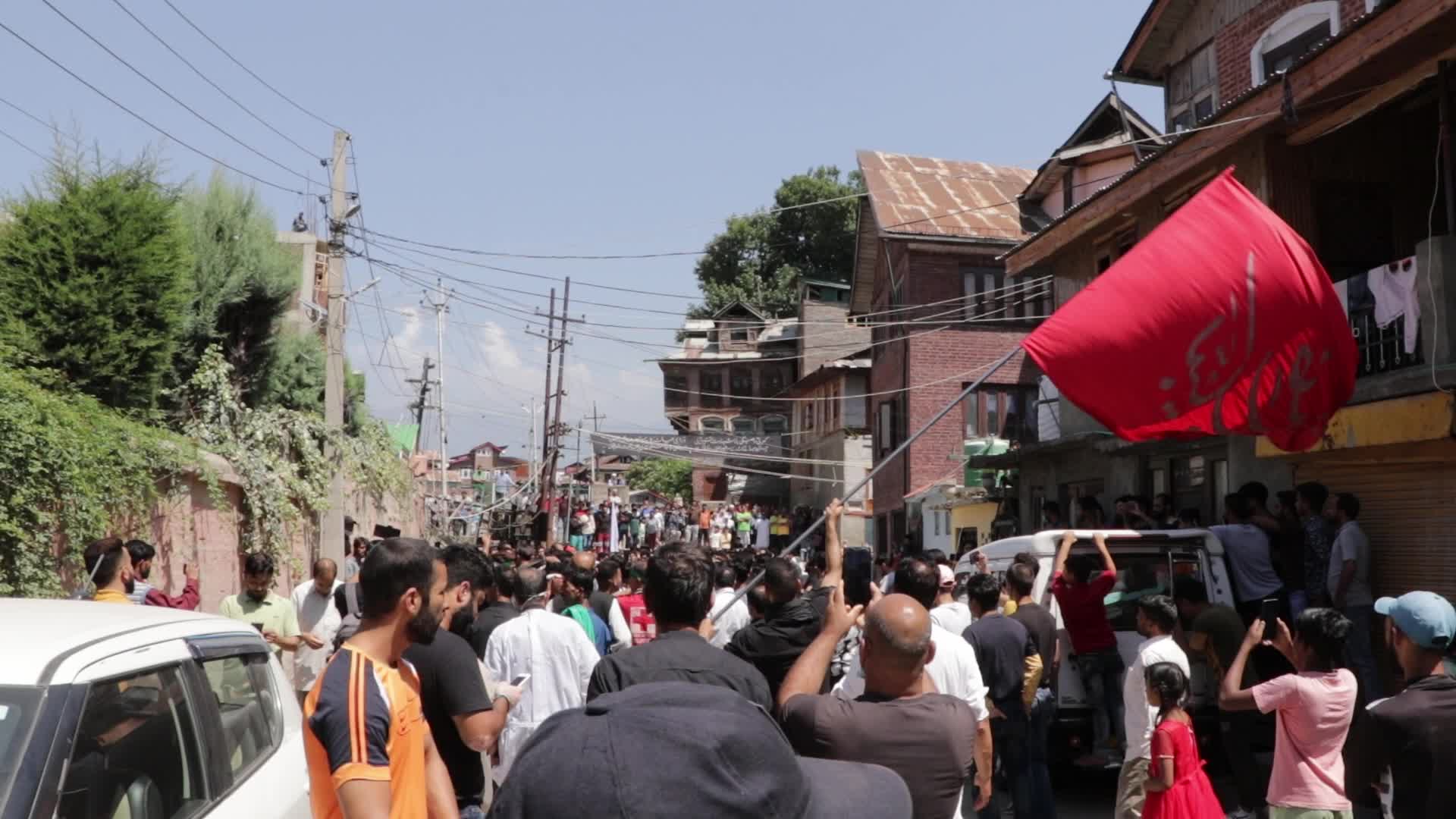 Security forces crackdown on Muharram procession in Indian Kashmir