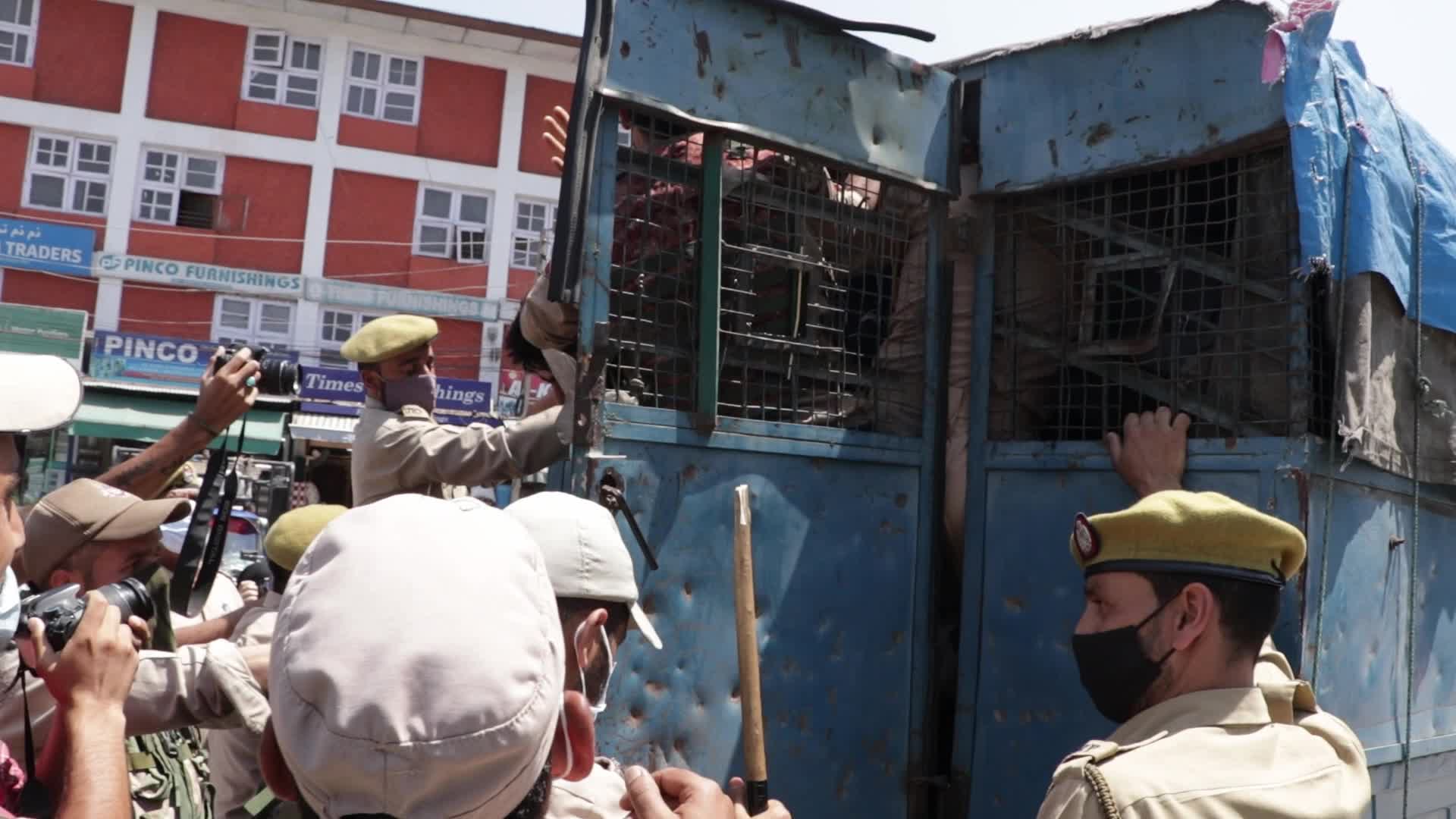 Security forces crackdown on Muharram procession in Indian Kashmir