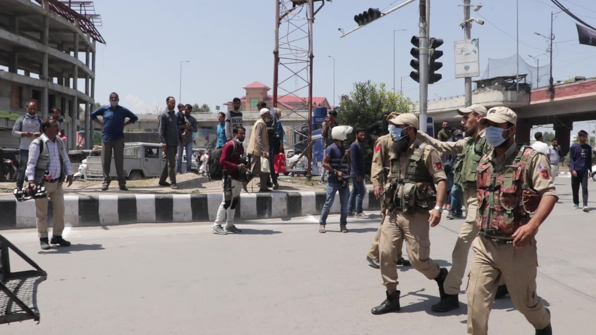 Security forces crackdown on Muharram procession in Indian Kashmir