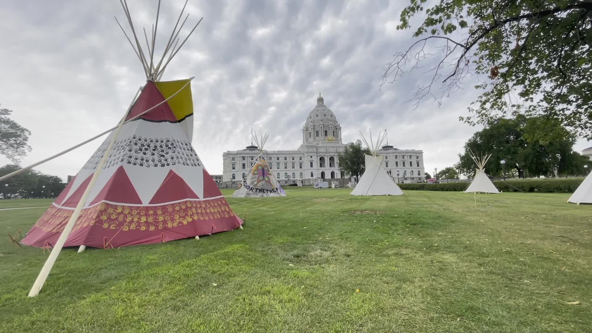 Tipis at Minnesota State Capitol 