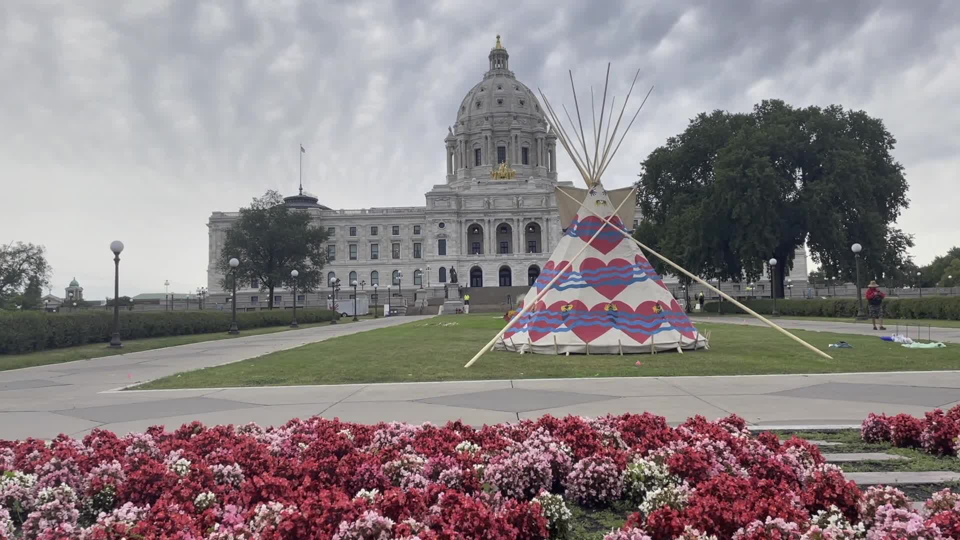 Tipis at Minnesota State Capitol 