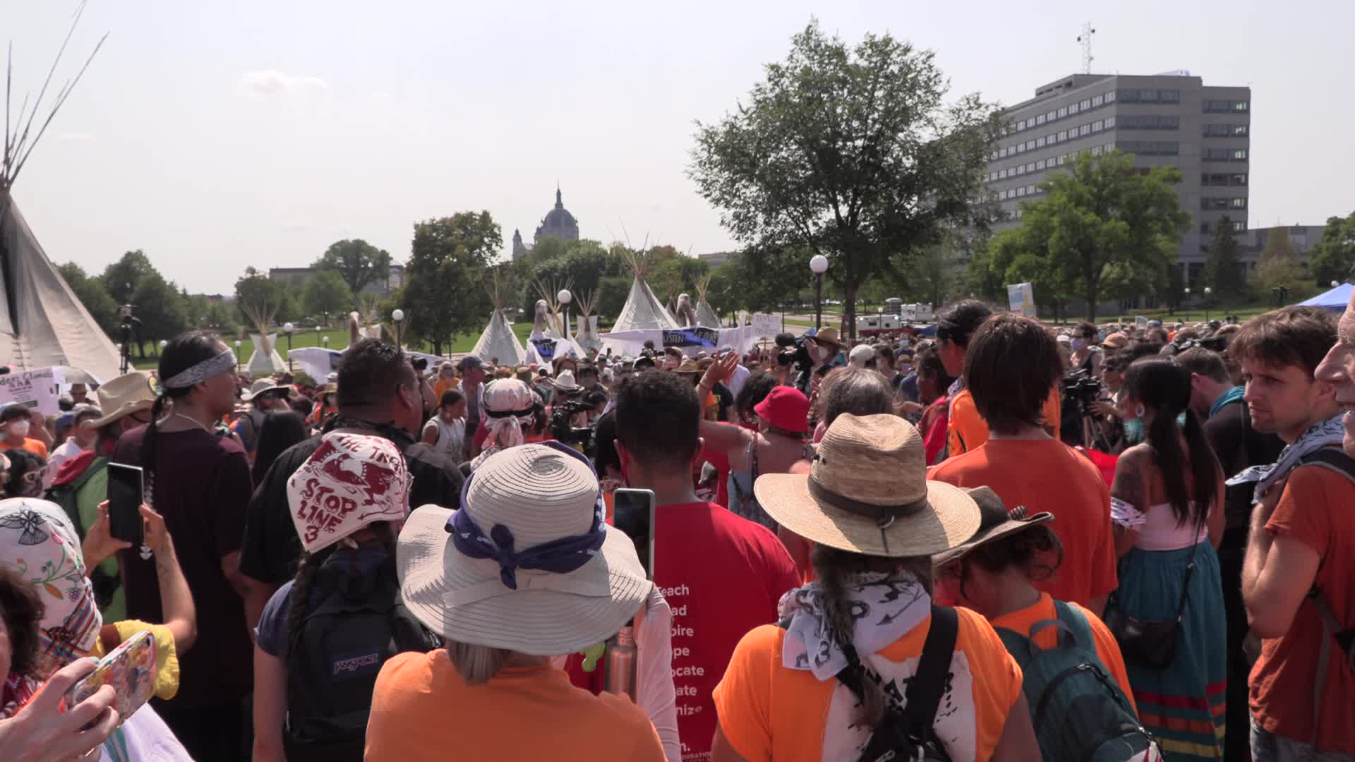 Protest demanding the stop Line 3