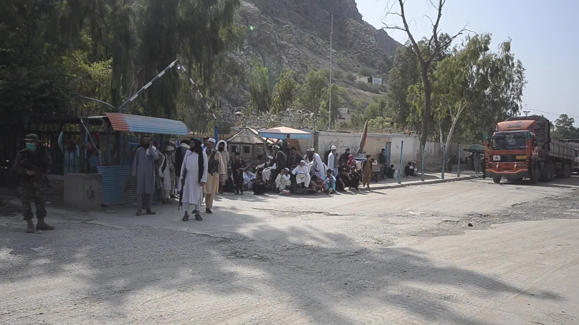 Taliban fighters and Pakistani soldiers are now guarding the Torkham crossing side-by-side