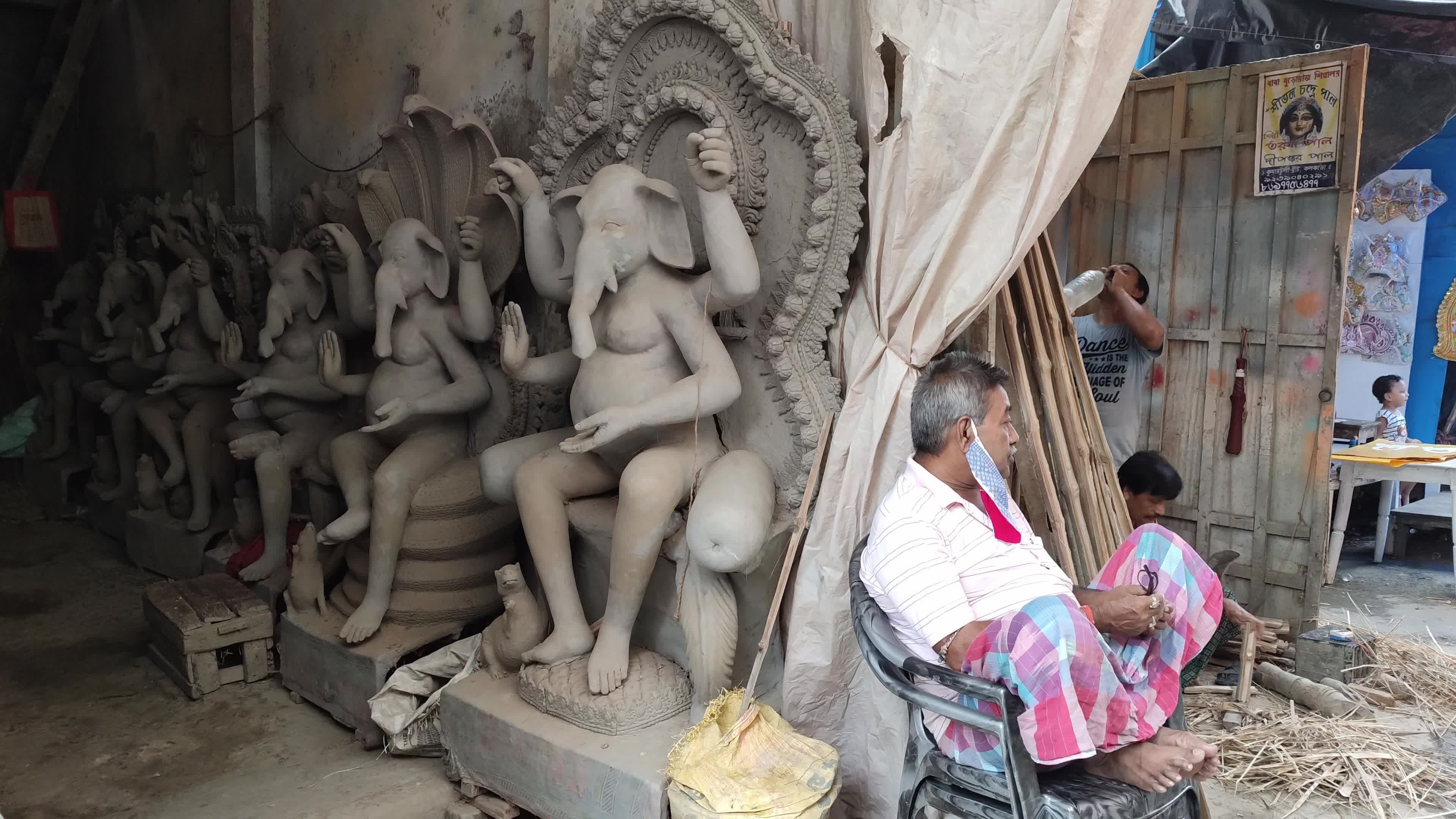 Preparation Of Ganesh Chaturthi In Kolkata