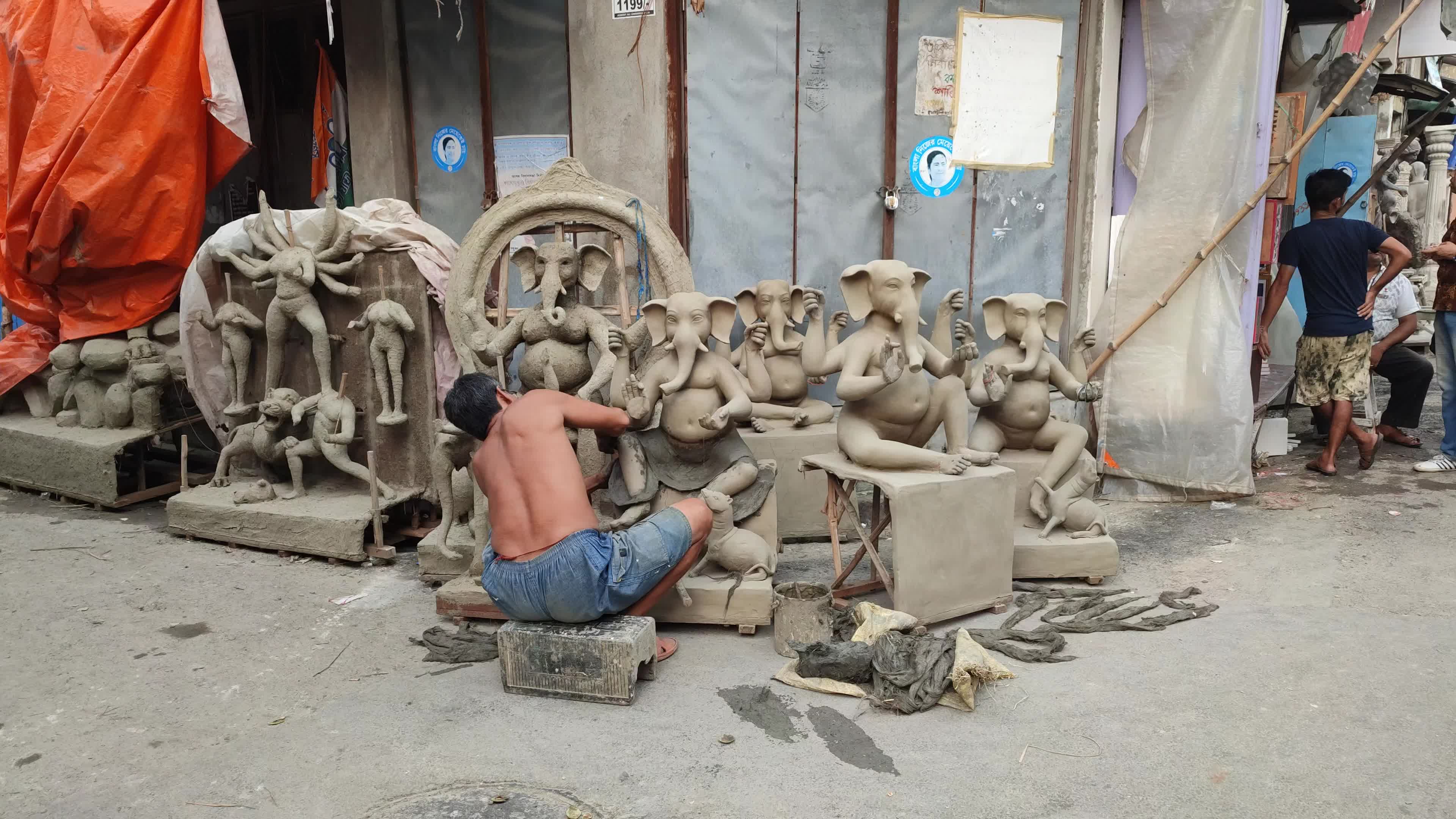 Preparation Of Ganesh Chaturthi In Kolkata