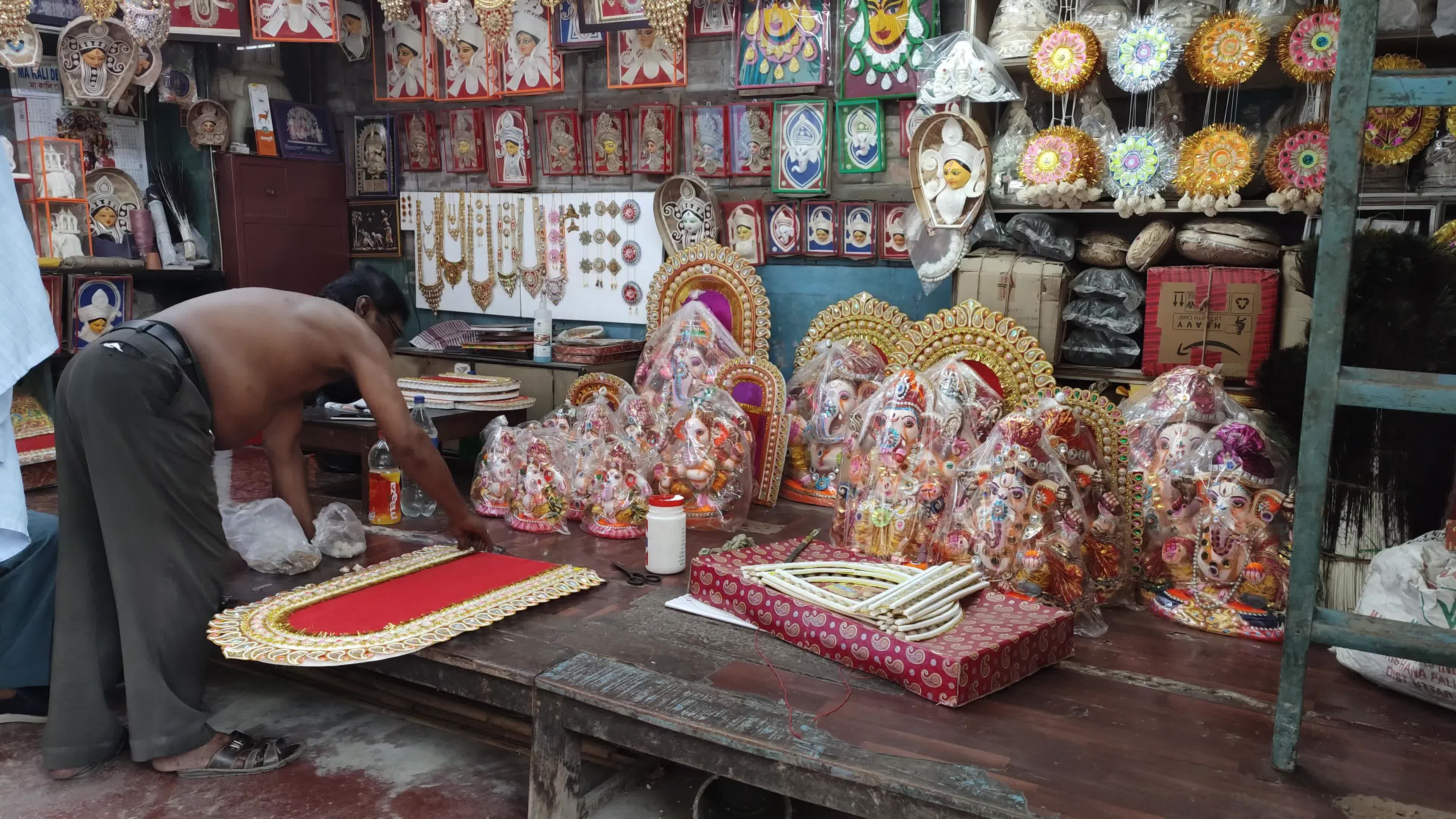 Preparation Of Ganesh Chaturthi In Kolkata
