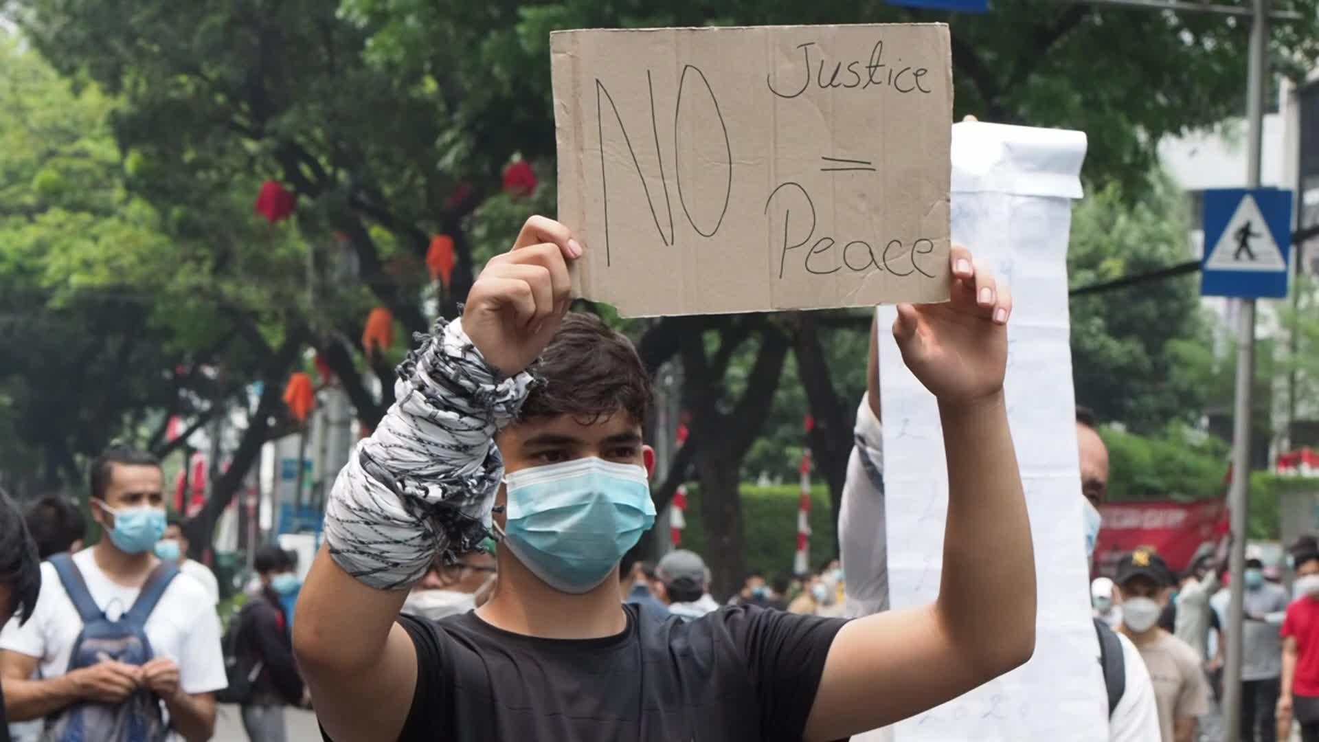 Hundreds of Afghan Refugees Protest in Jakarta